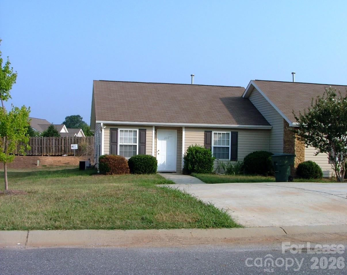 122 Springwood Lane Property Photo 1