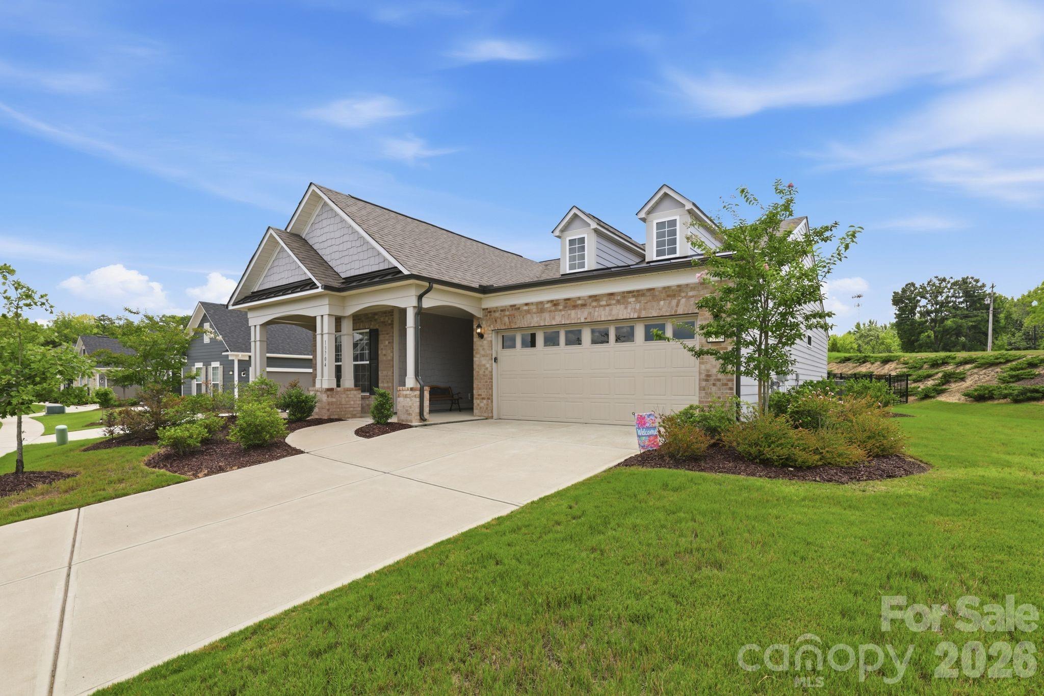13704 Berkley Avenue Property Photo 1