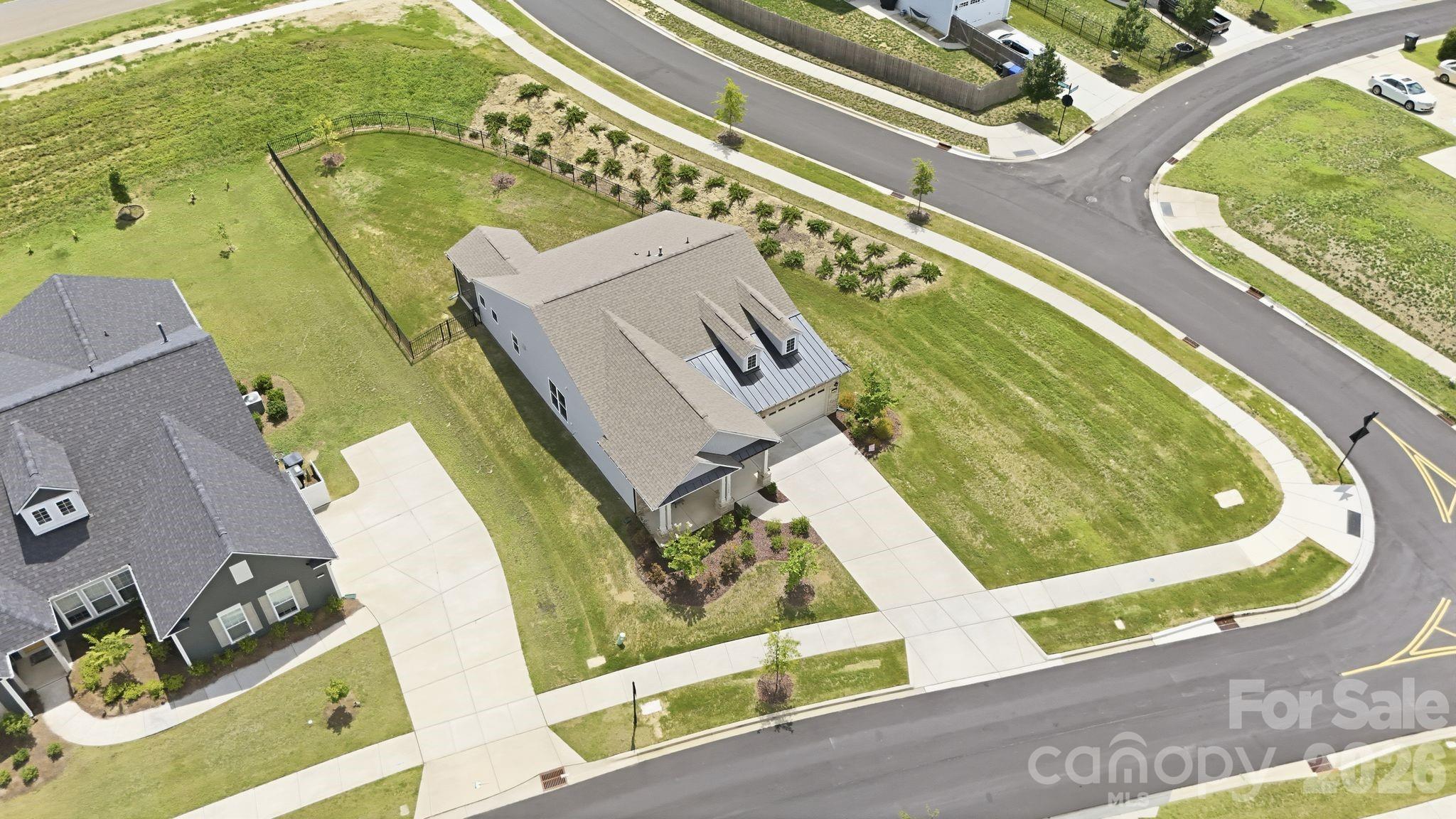 13704 Berkley Avenue Property Photo 2