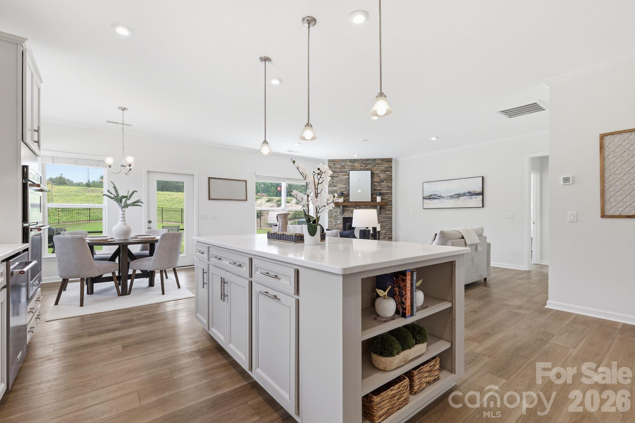 13704 Berkley Avenue Property Photo 6
