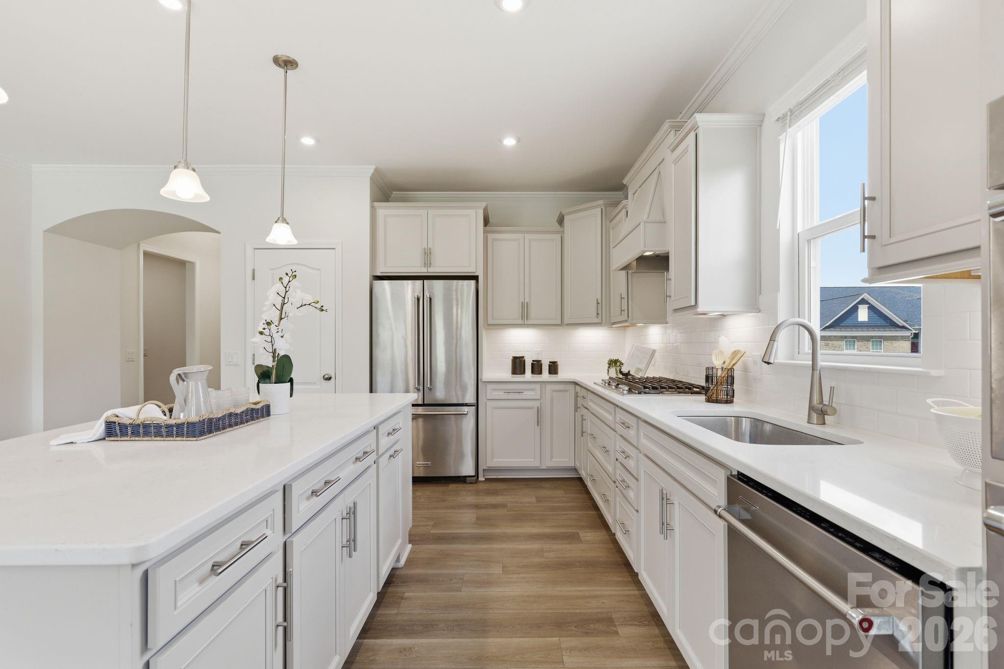 13704 Berkley Avenue Property Photo 11