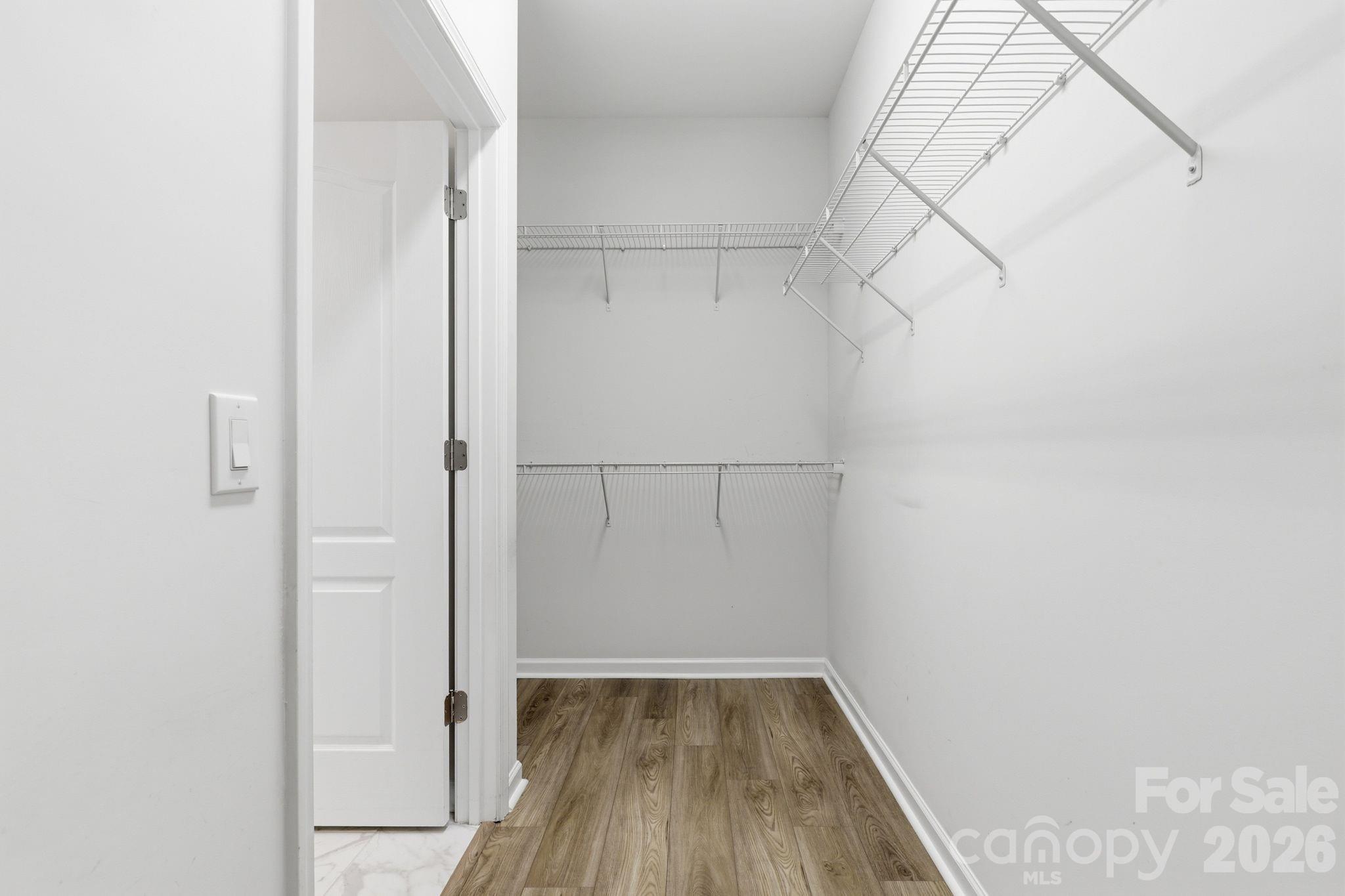 13704 Berkley Avenue Property Photo 18