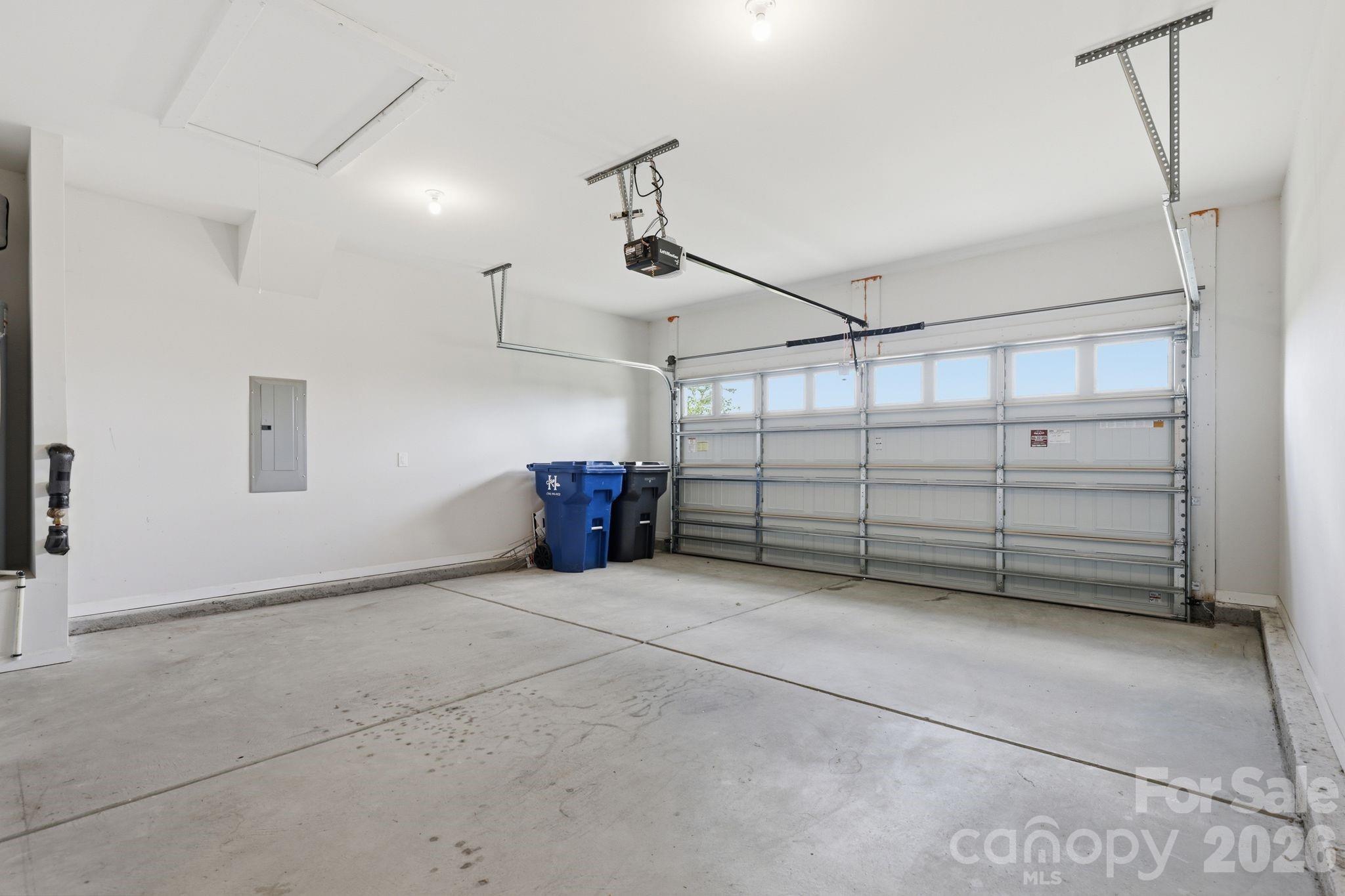 13704 Berkley Avenue Property Photo 26