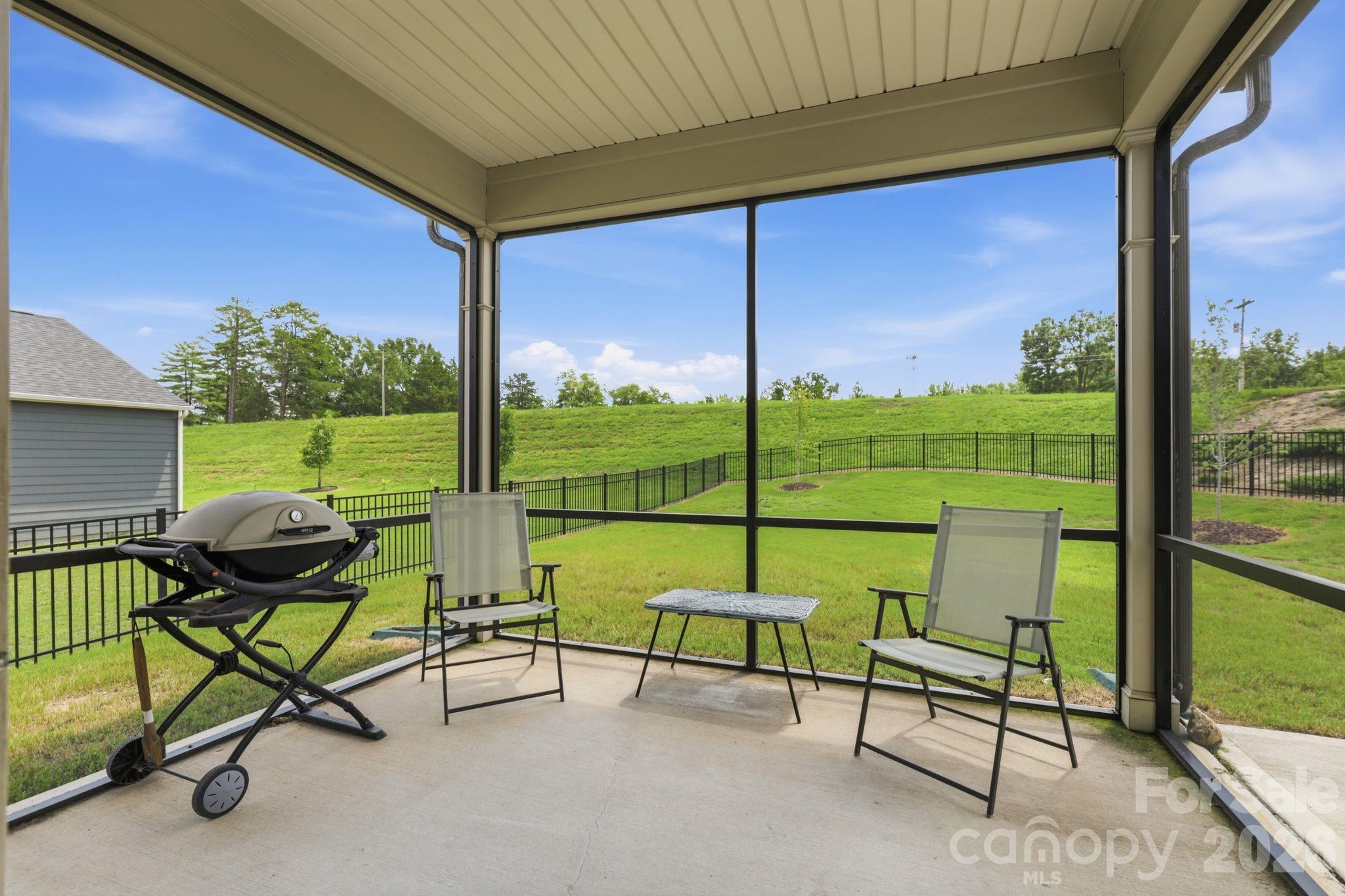 13704 Berkley Avenue Property Photo 27