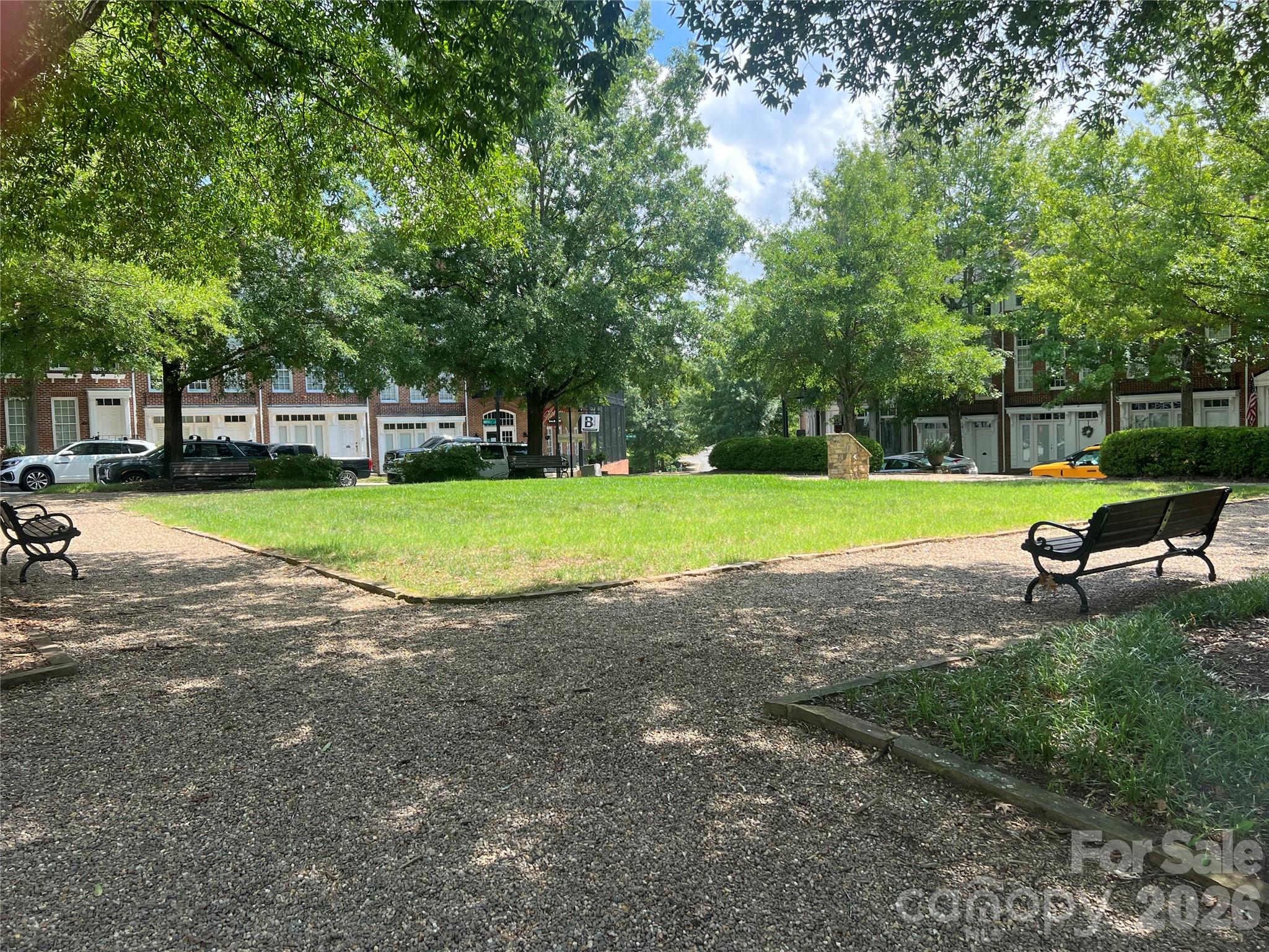13704 Berkley Avenue Property Photo 34
