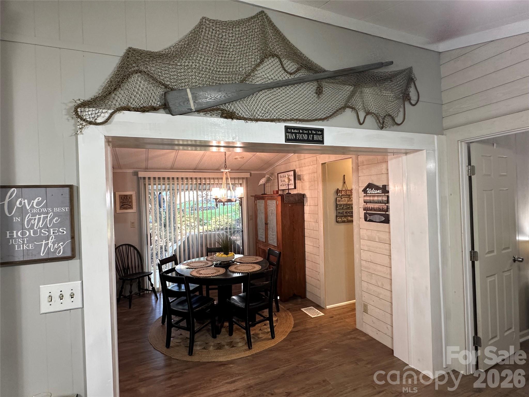111 Hickory Circle Property Photo 8