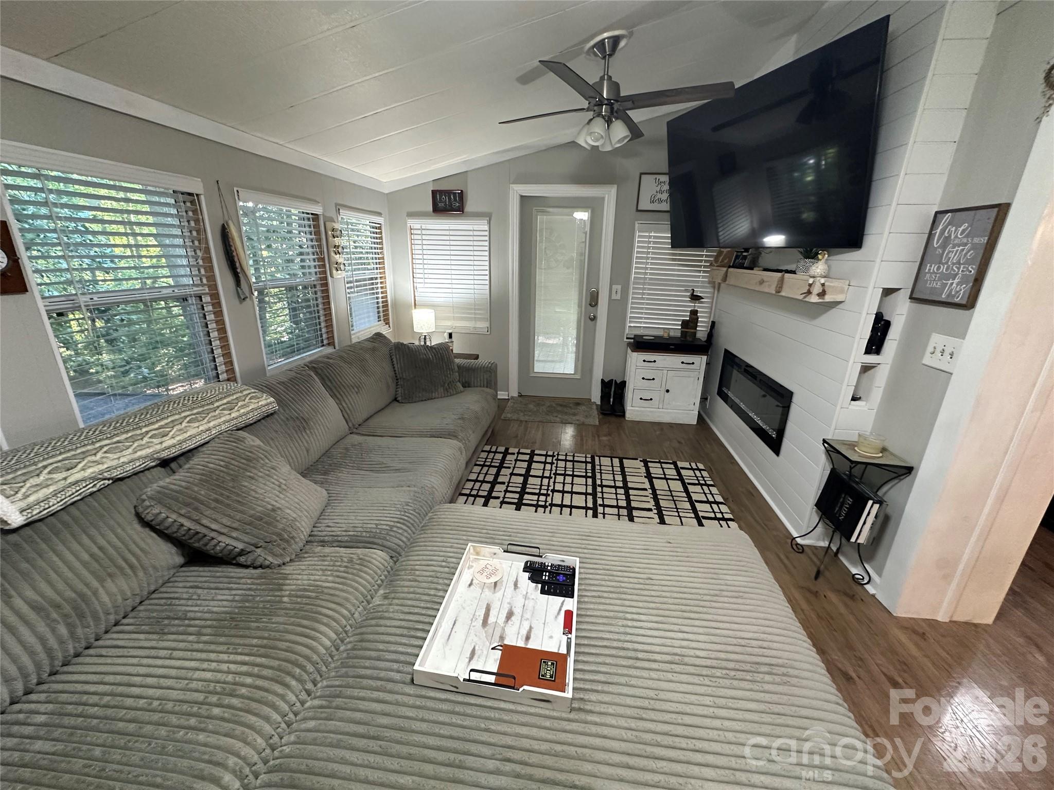 111 Hickory Circle Property Photo 11
