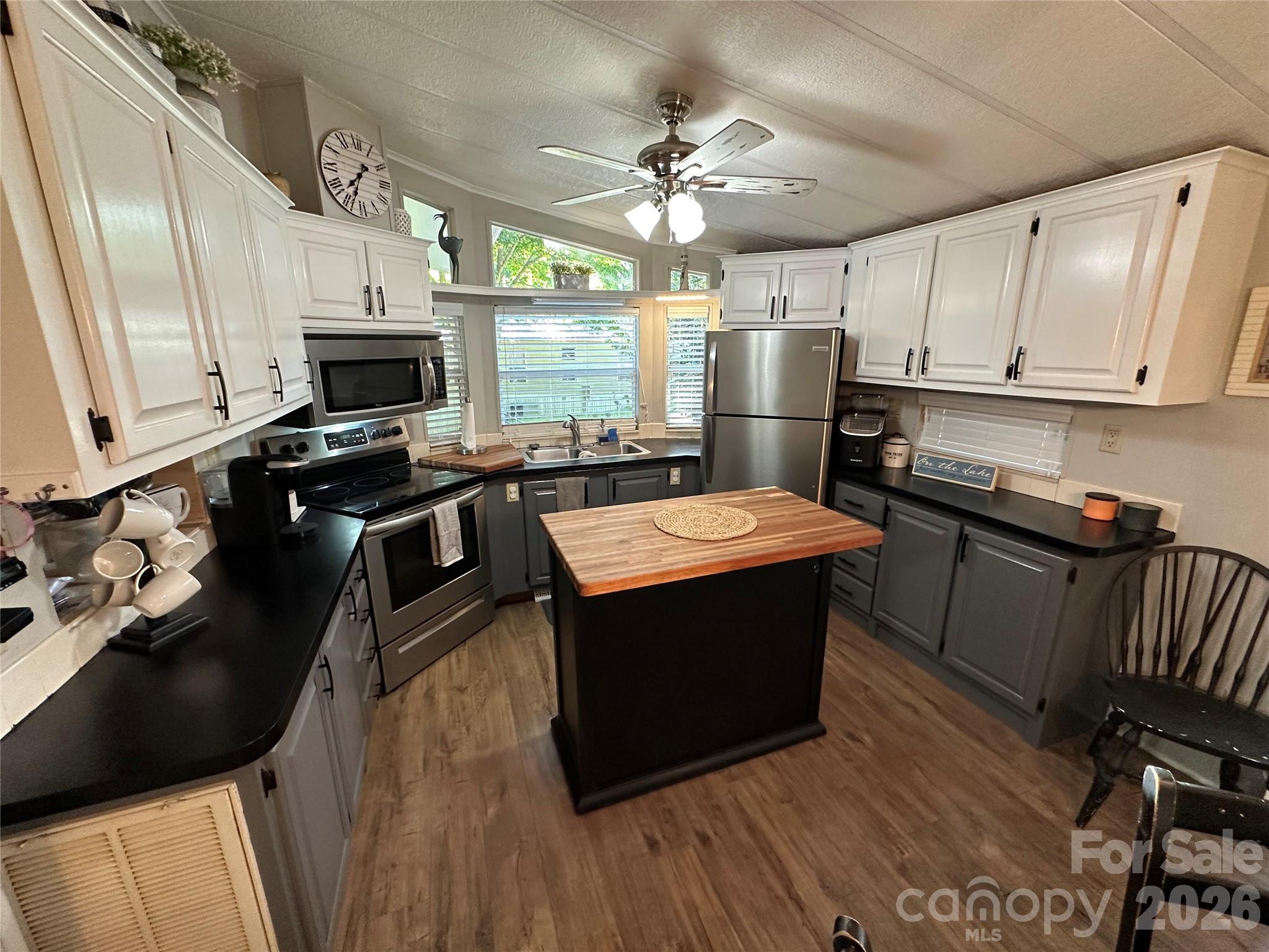 111 Hickory Circle Property Photo 13