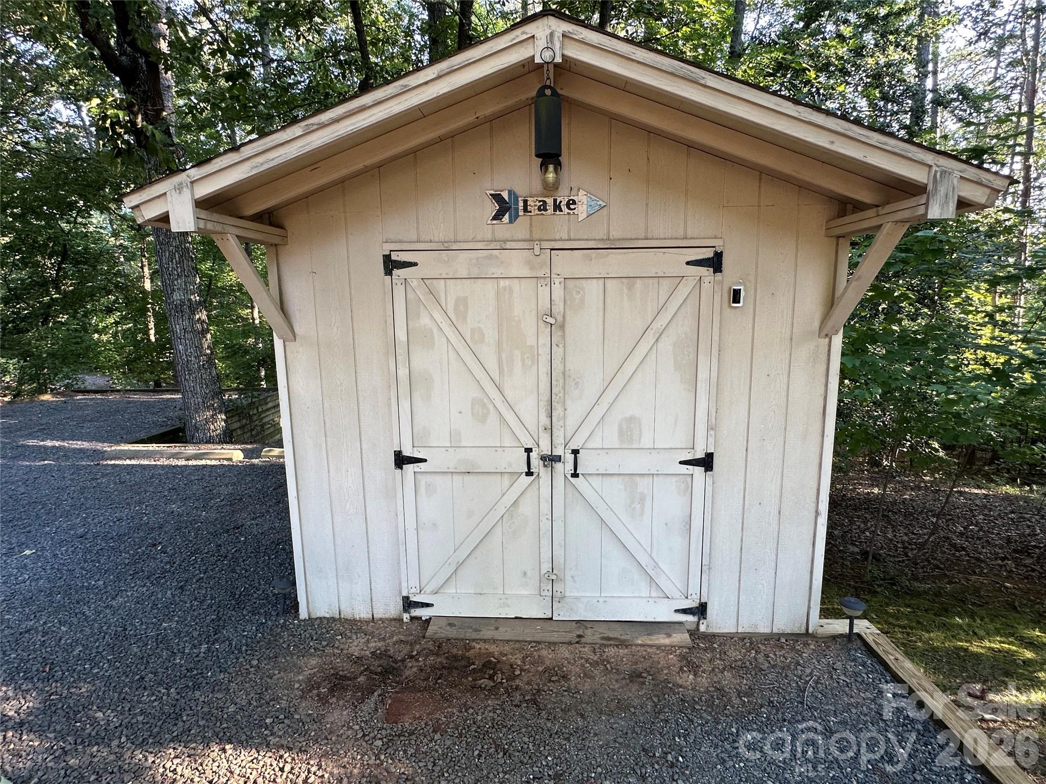 111 Hickory Circle Property Photo 38