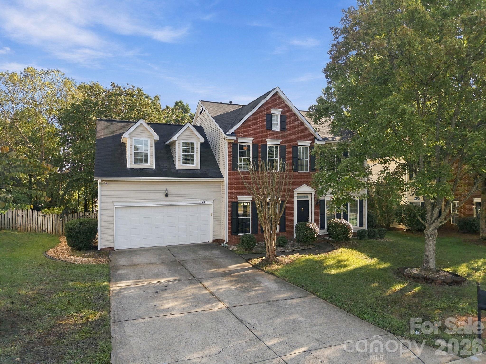 17237 Baldwin Hall Drive Property Photo 3