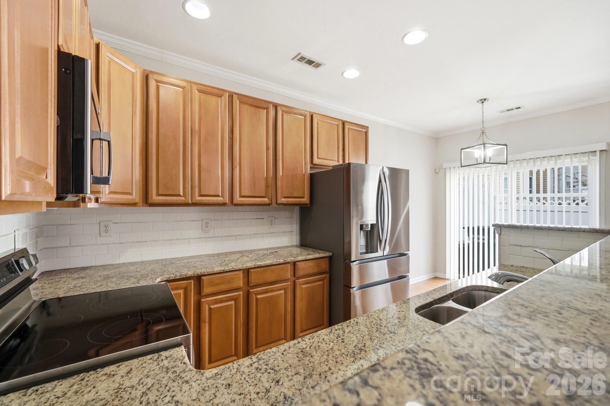 13838 Singleleaf Lane Property Photo 8