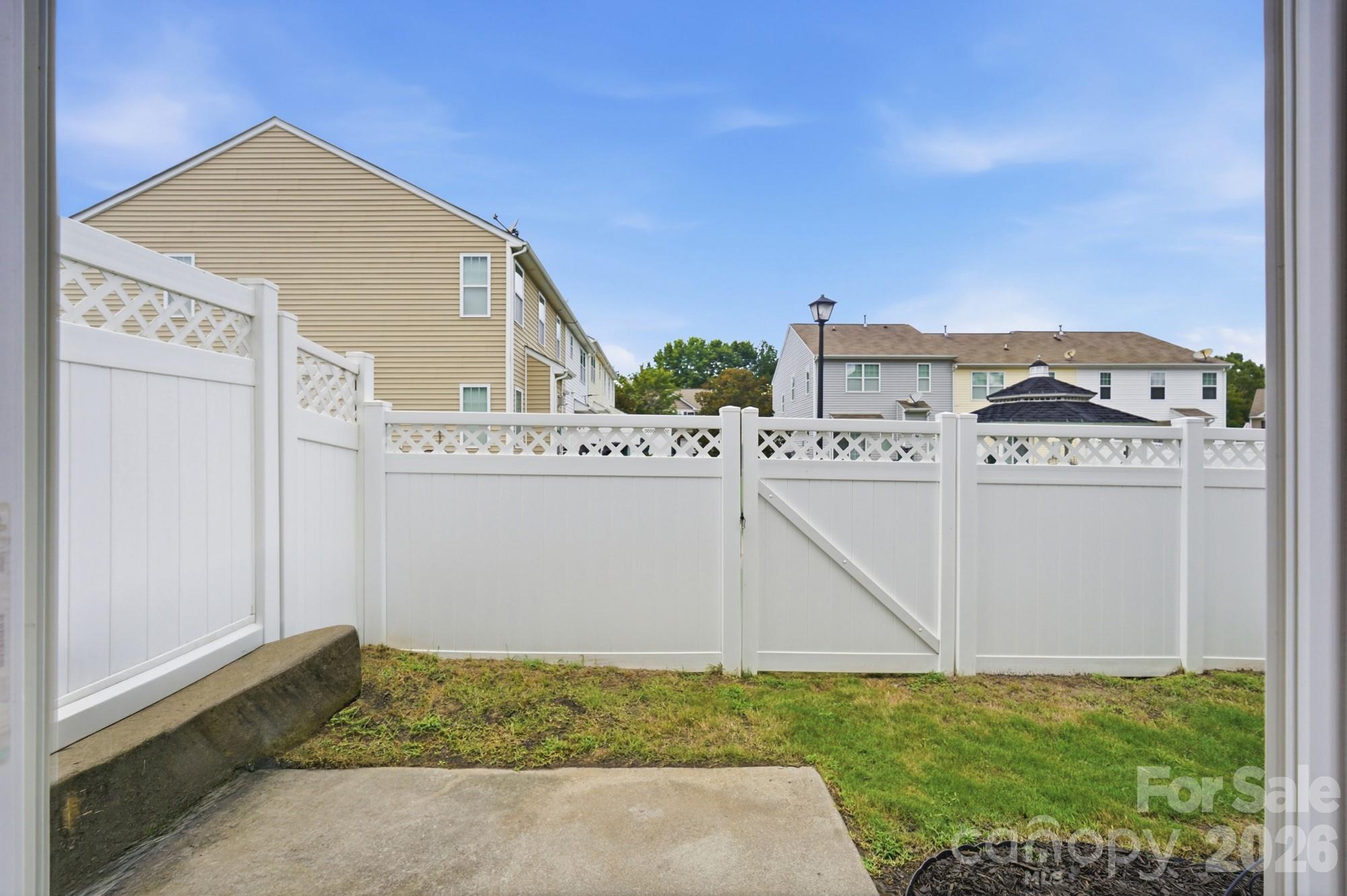 13838 Singleleaf Lane Property Photo 23