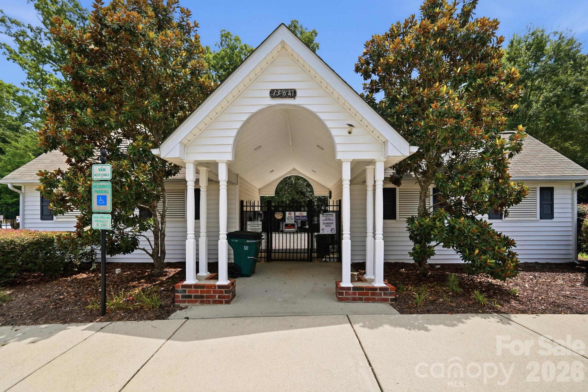 13838 Singleleaf Lane Property Photo 25