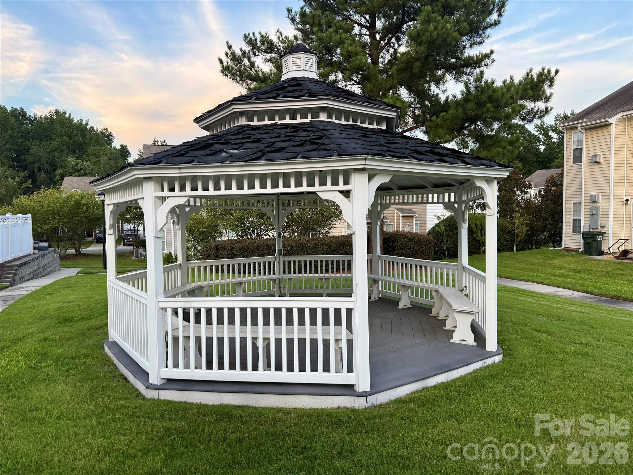 13838 Singleleaf Lane Property Photo 27