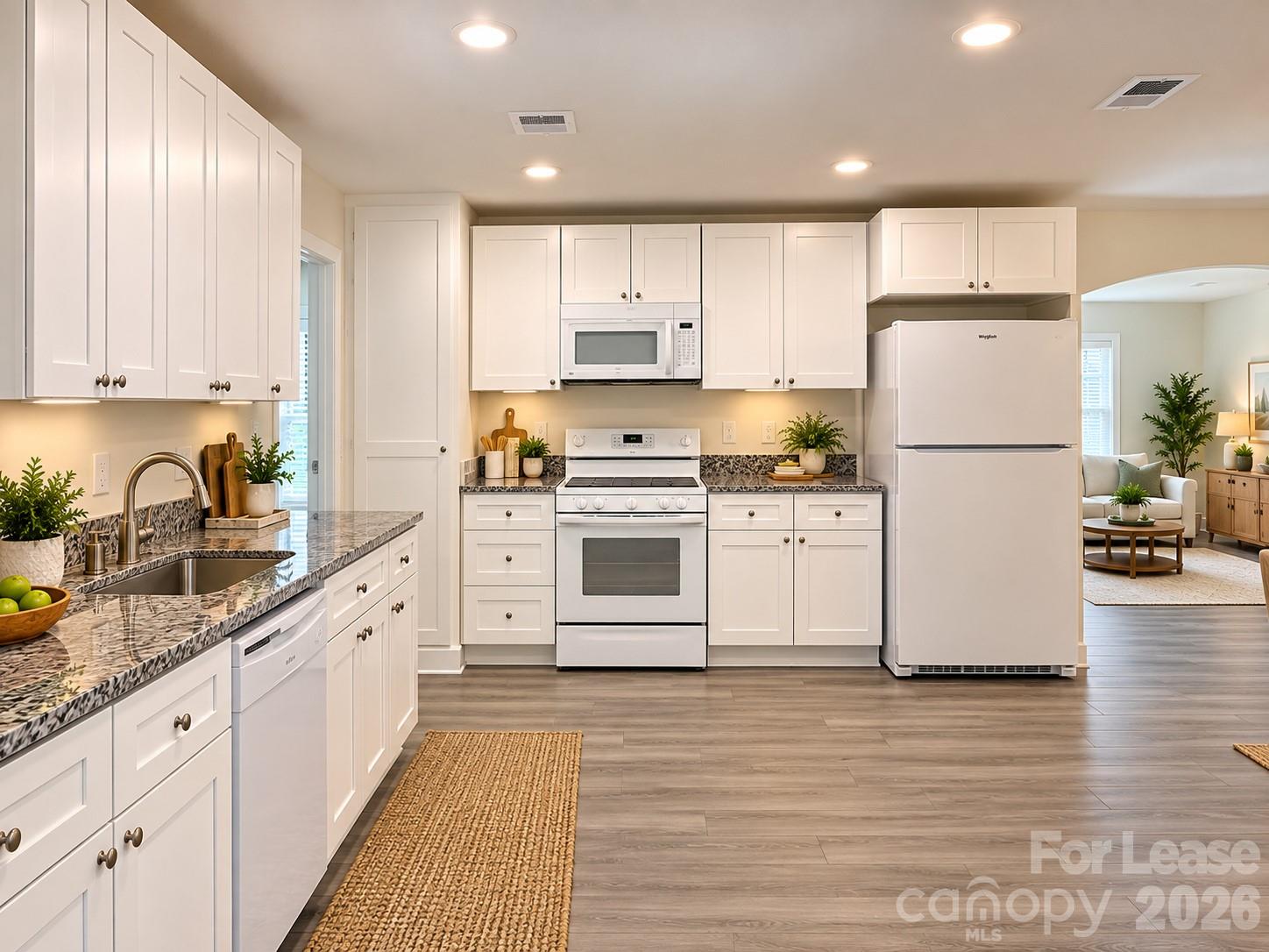649 Arch Drive Property Photo 3