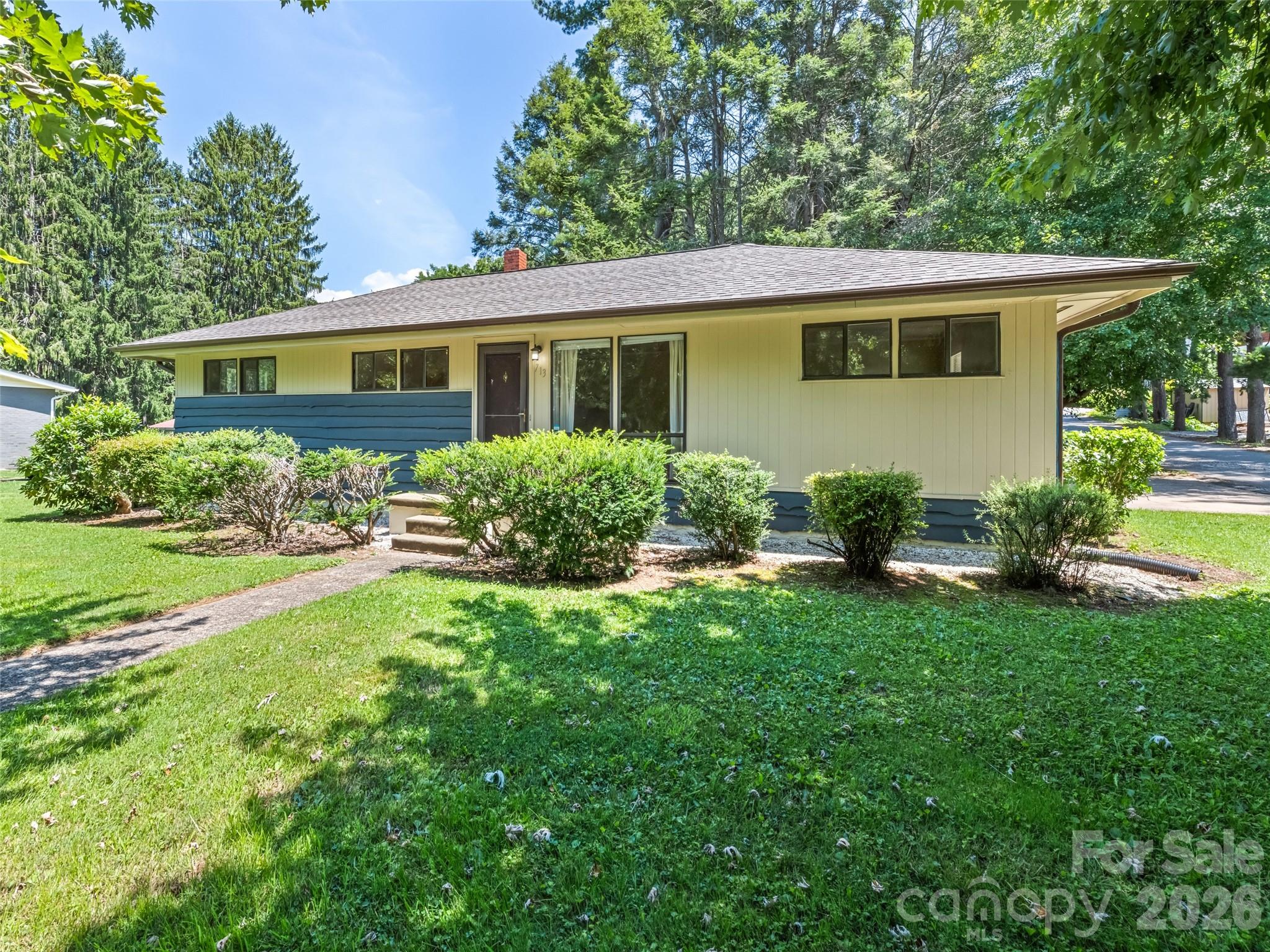713 Brown Avenue Property Photo 3