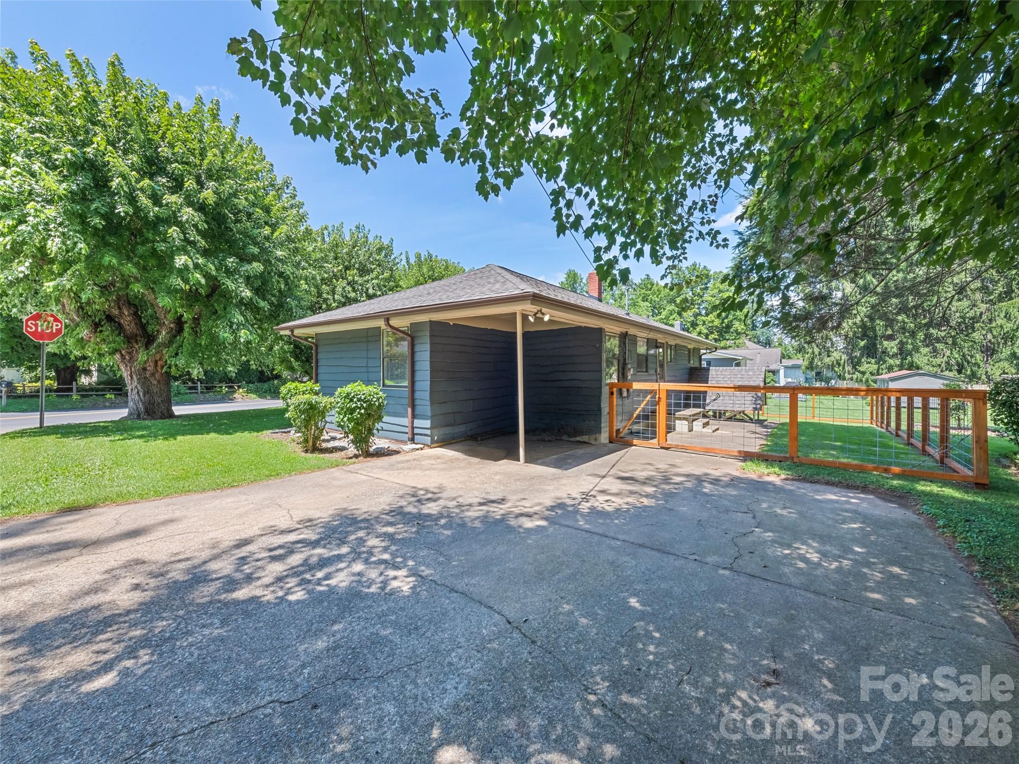 713 Brown Avenue Property Photo 6