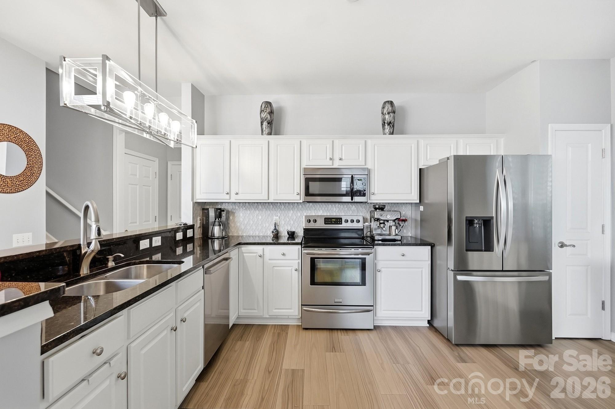 8530 Heron Glen Drive Property Photo 11