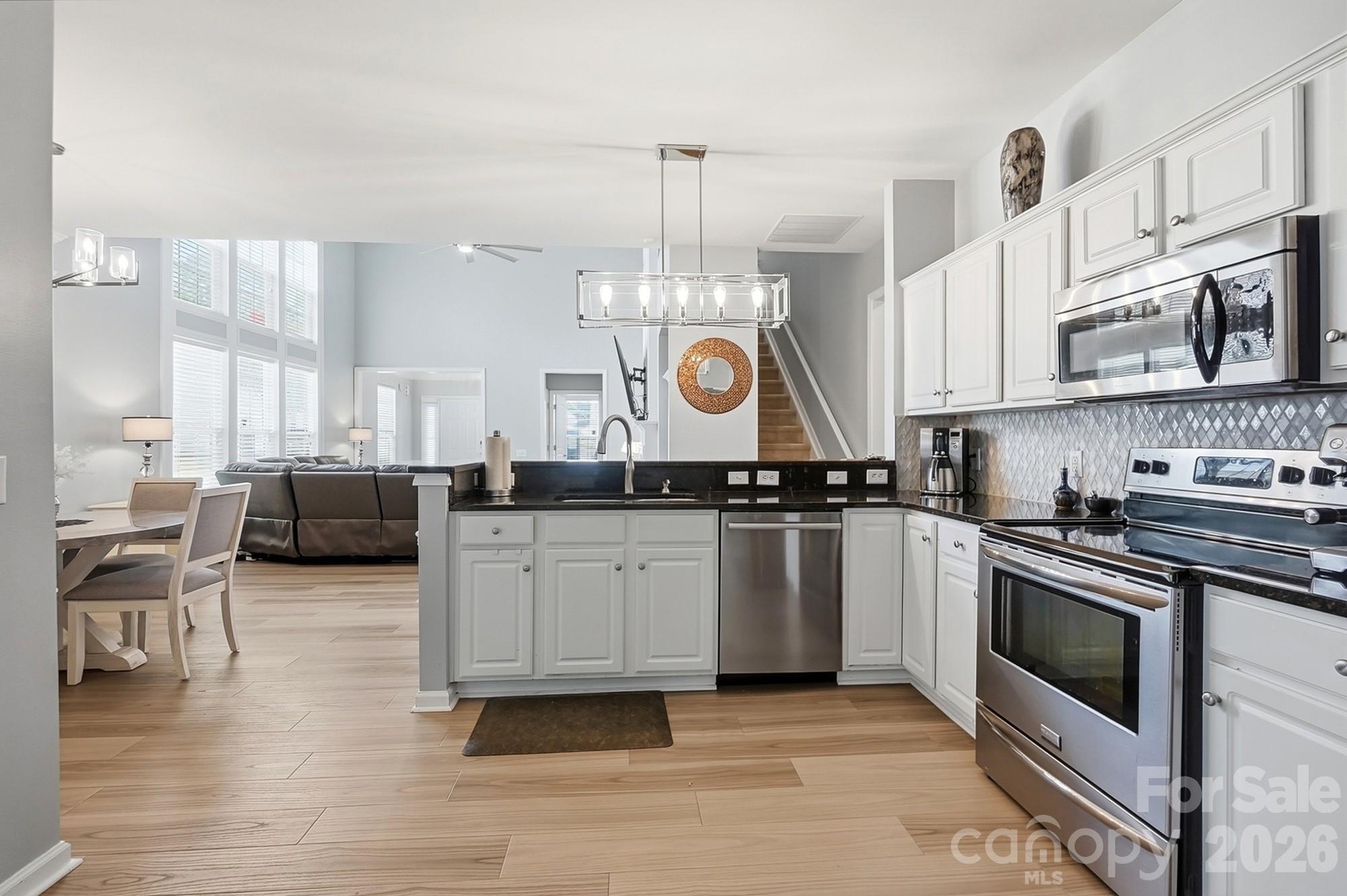 8530 Heron Glen Drive Property Photo 13