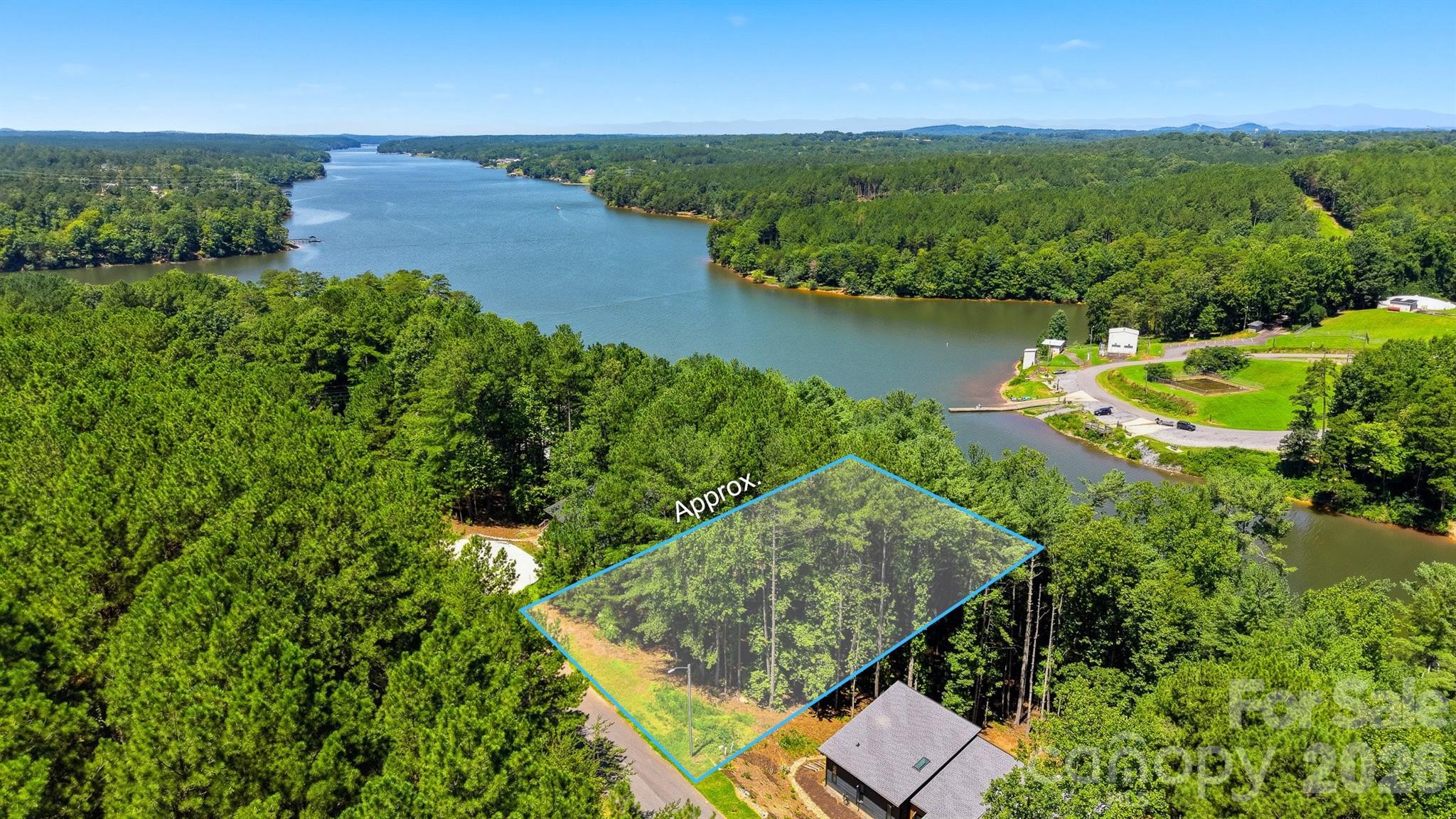 38 Peaceful Cove Court Property Photo 3