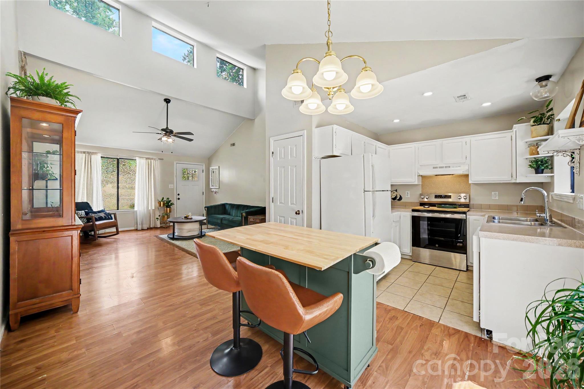 6601 Santa Cruz Trail Property Photo 8