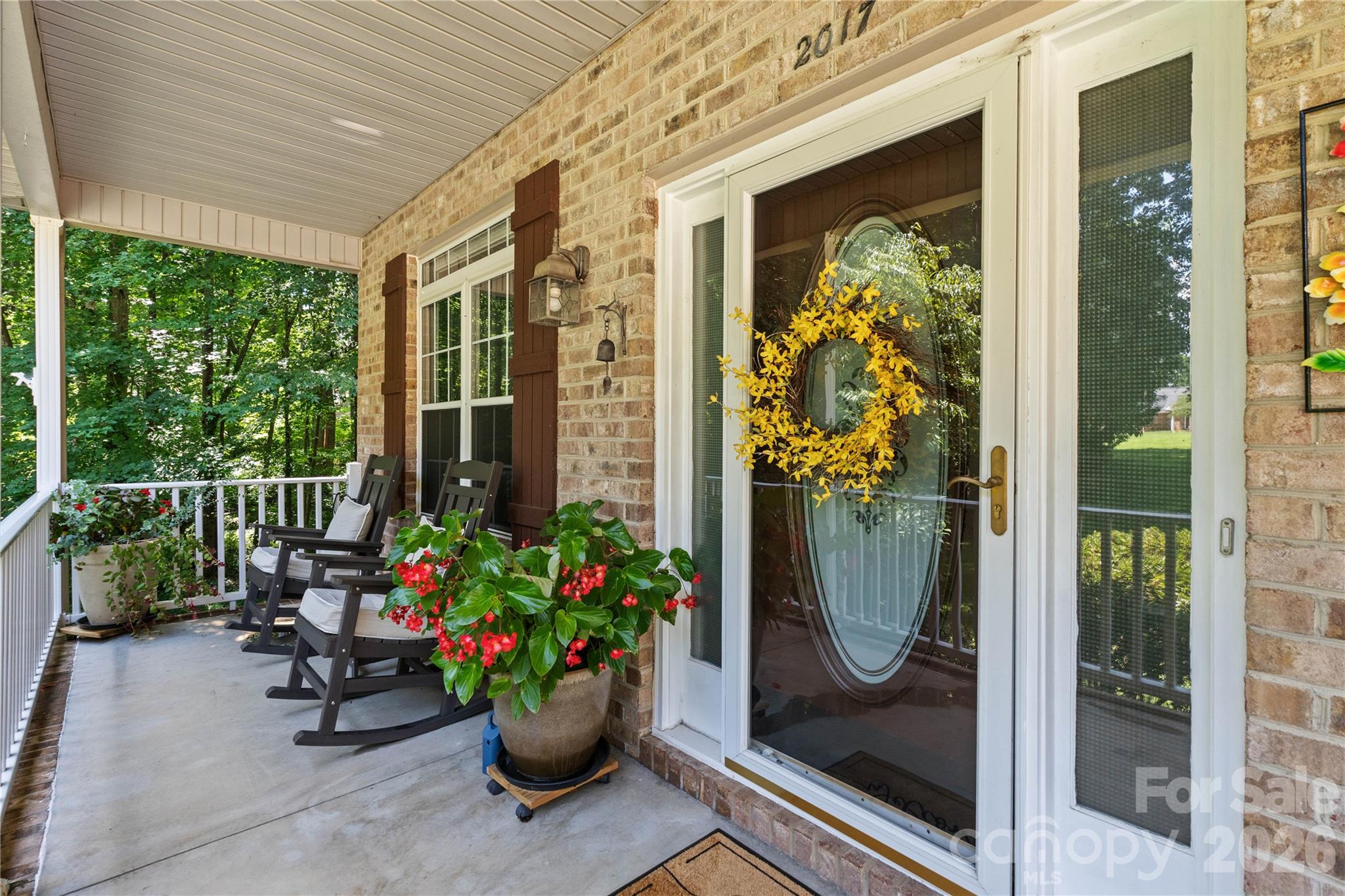 2017 Cameron Heights Circle Property Photo 2