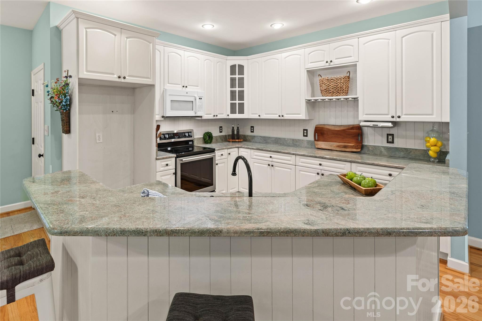 2017 Cameron Heights Circle Property Photo 7