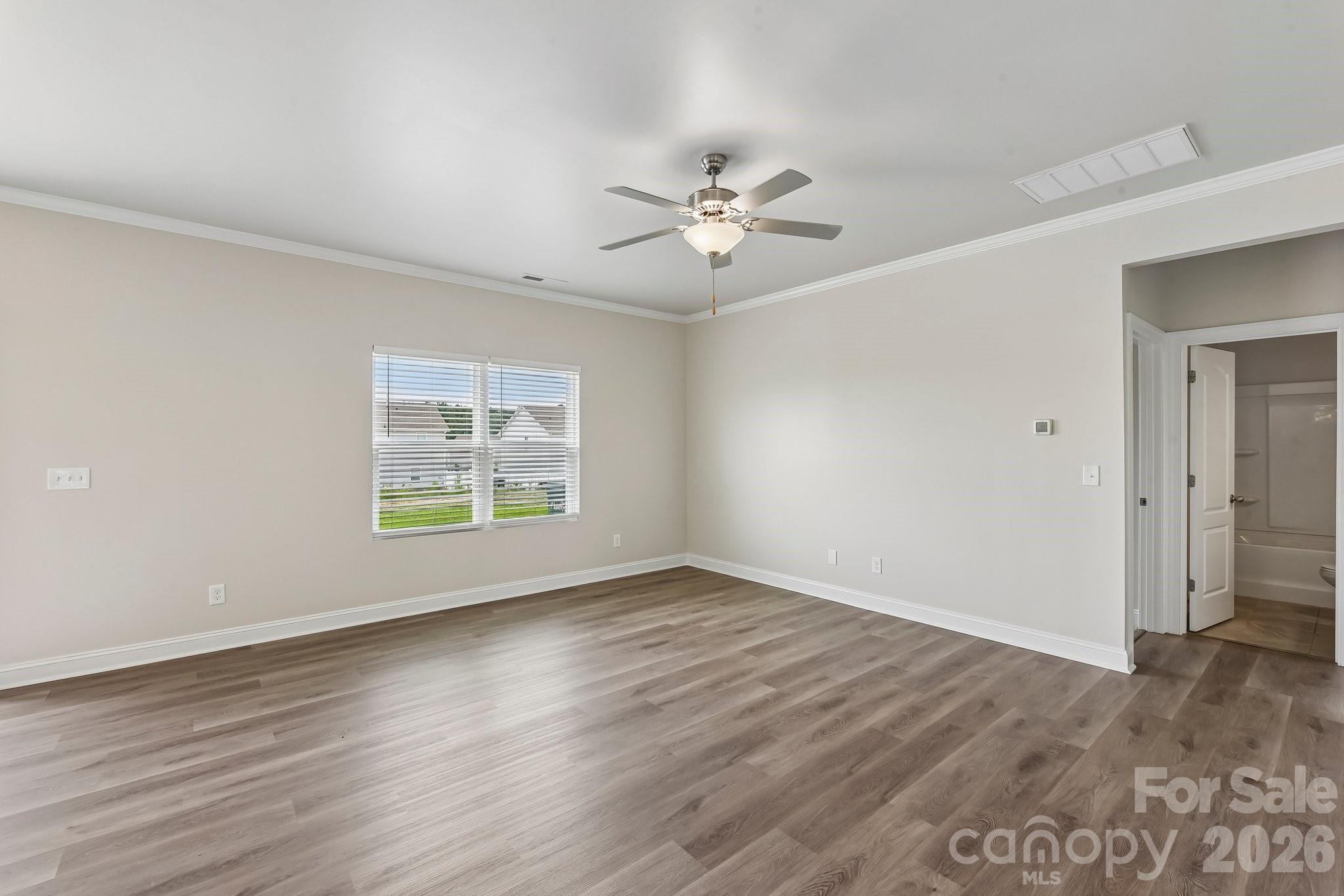 2127 Vecchio Drive Property Photo 9