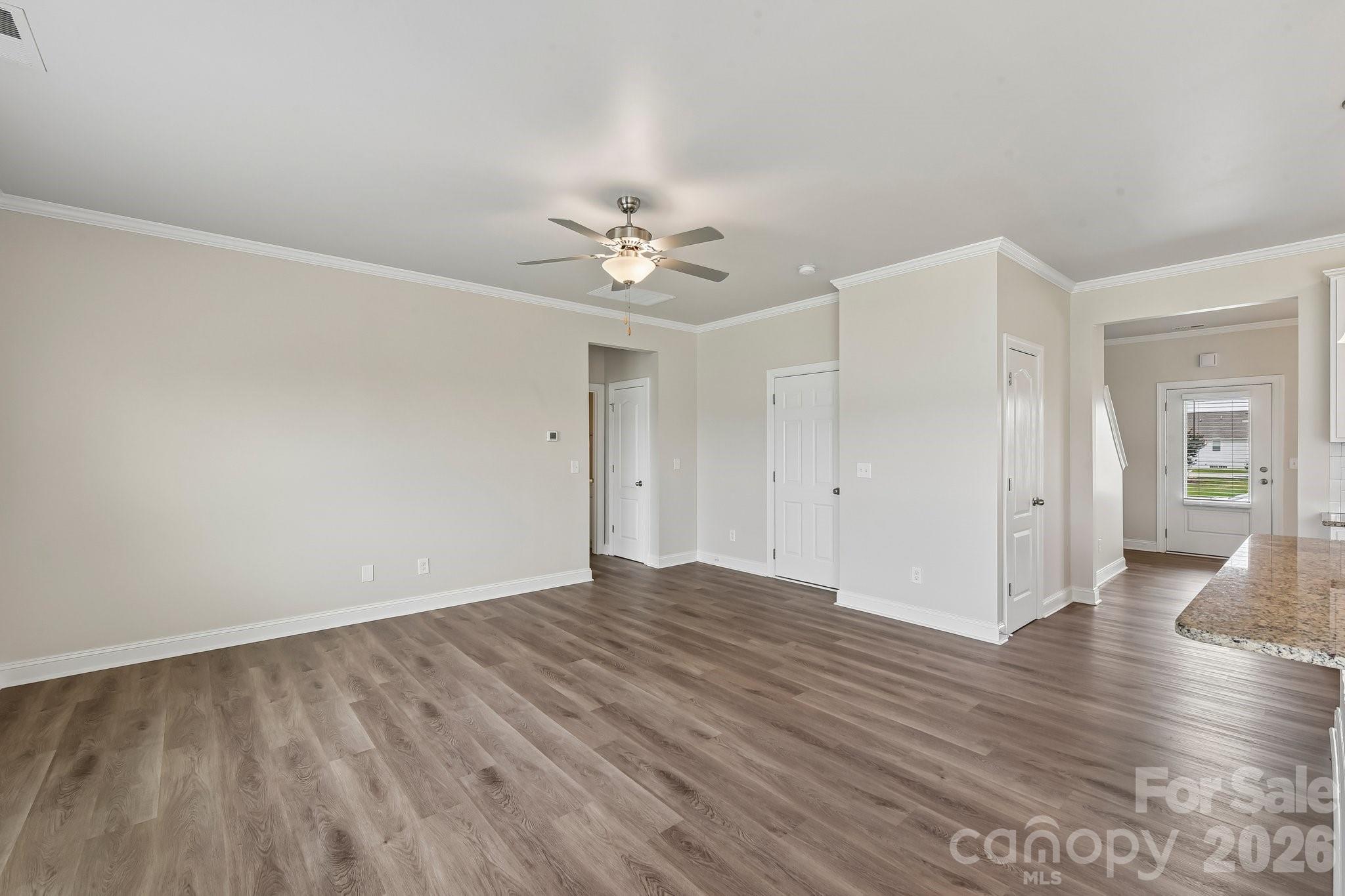 2127 Vecchio Drive Property Photo 10