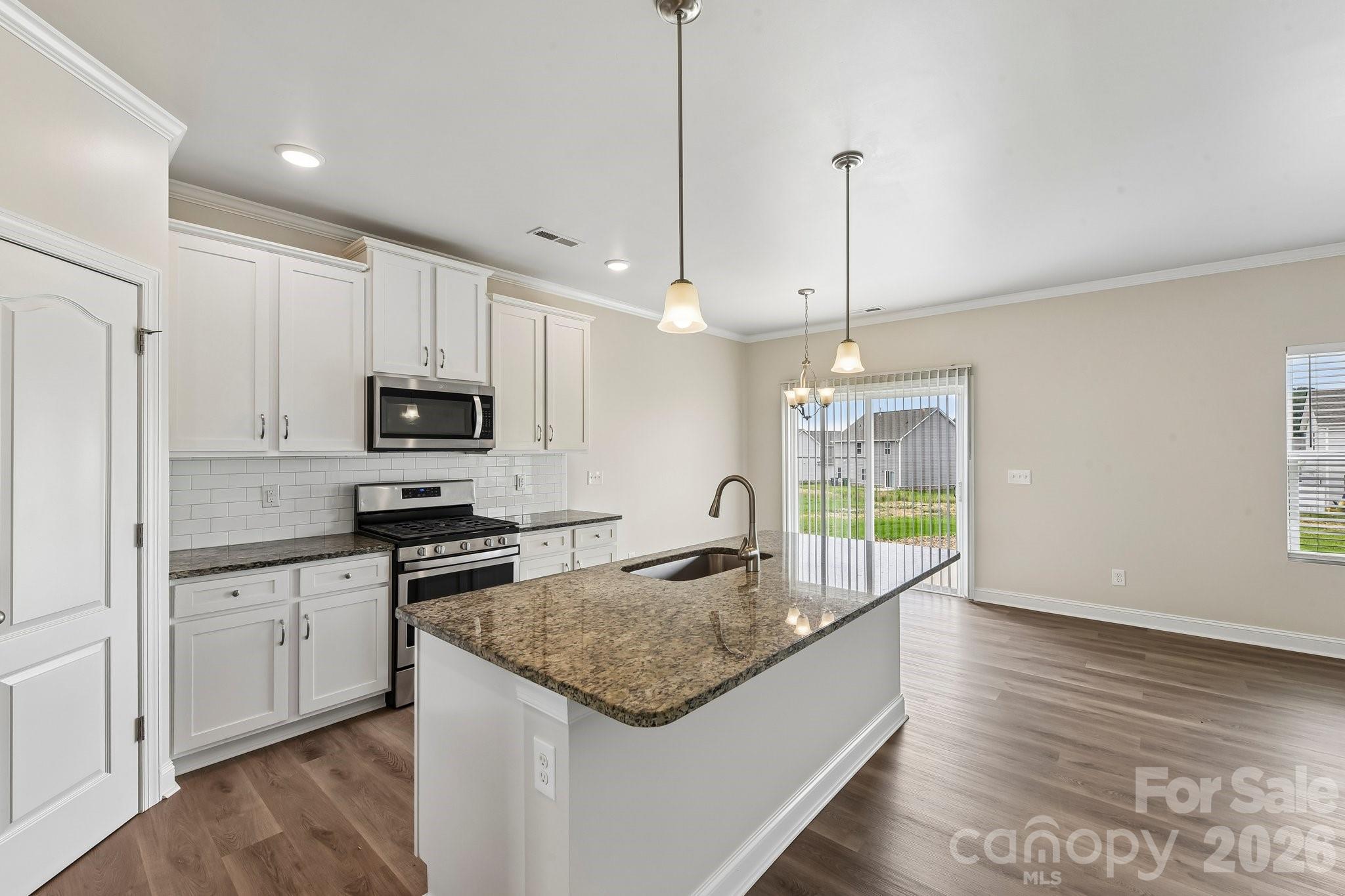 2127 Vecchio Drive Property Photo 15