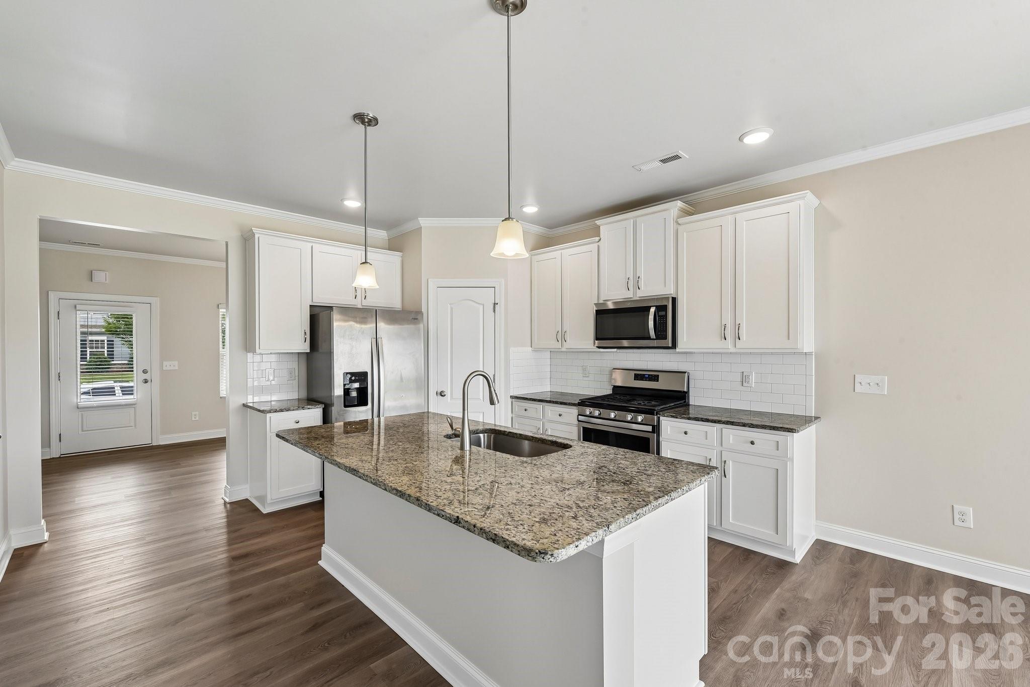 2127 Vecchio Drive Property Photo 18