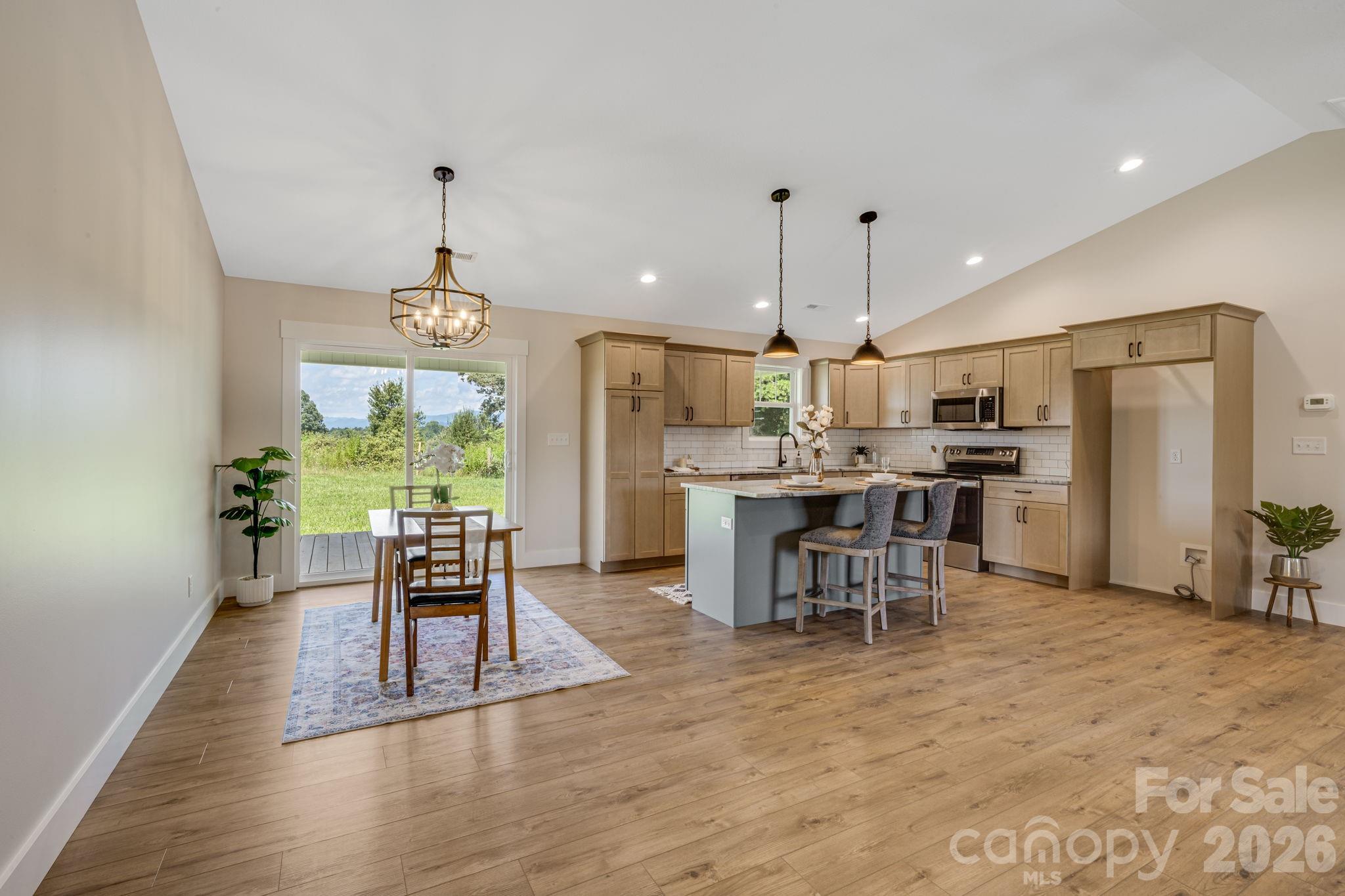 735 Jupiter Road Property Photo 17