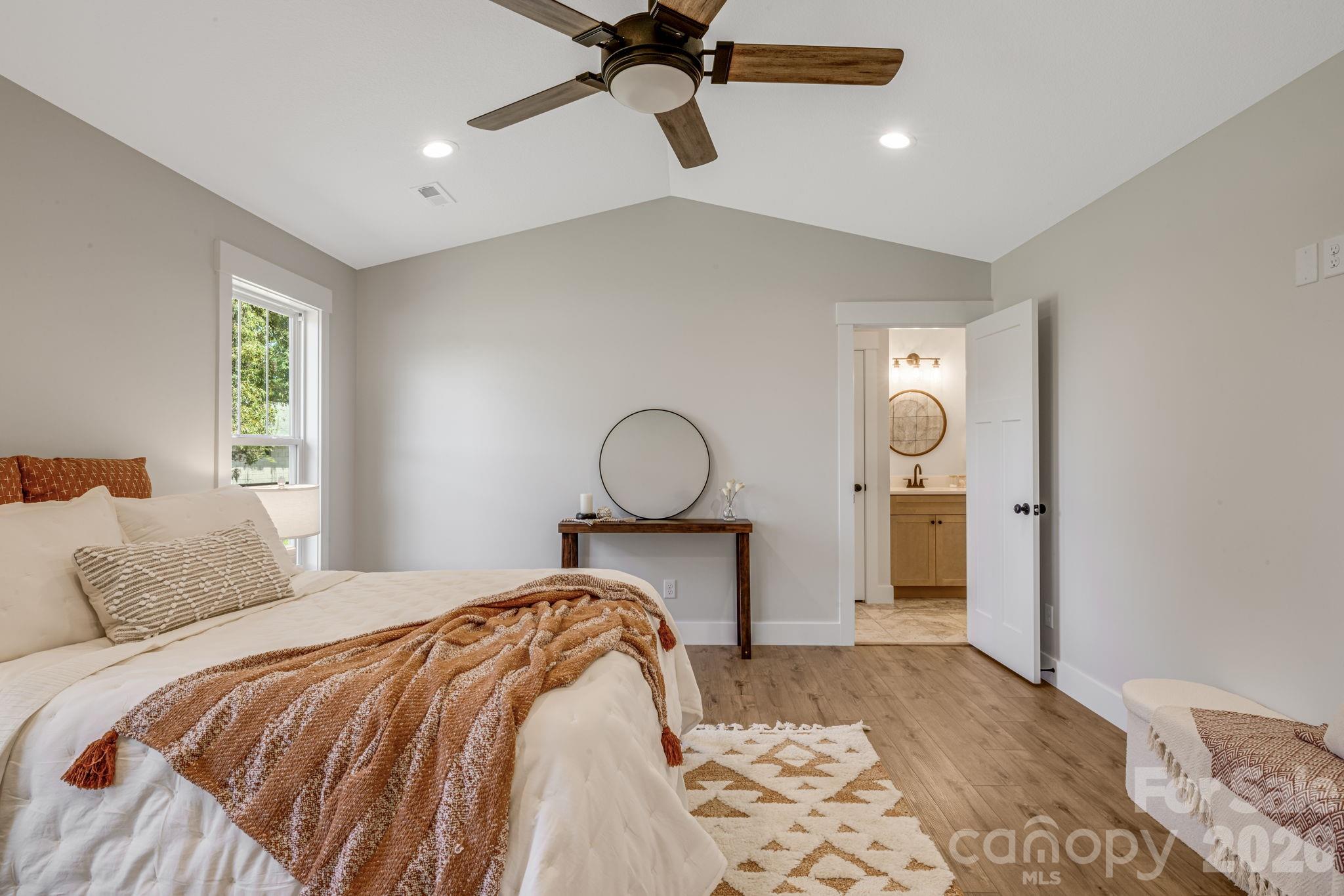 735 Jupiter Road Property Photo 23