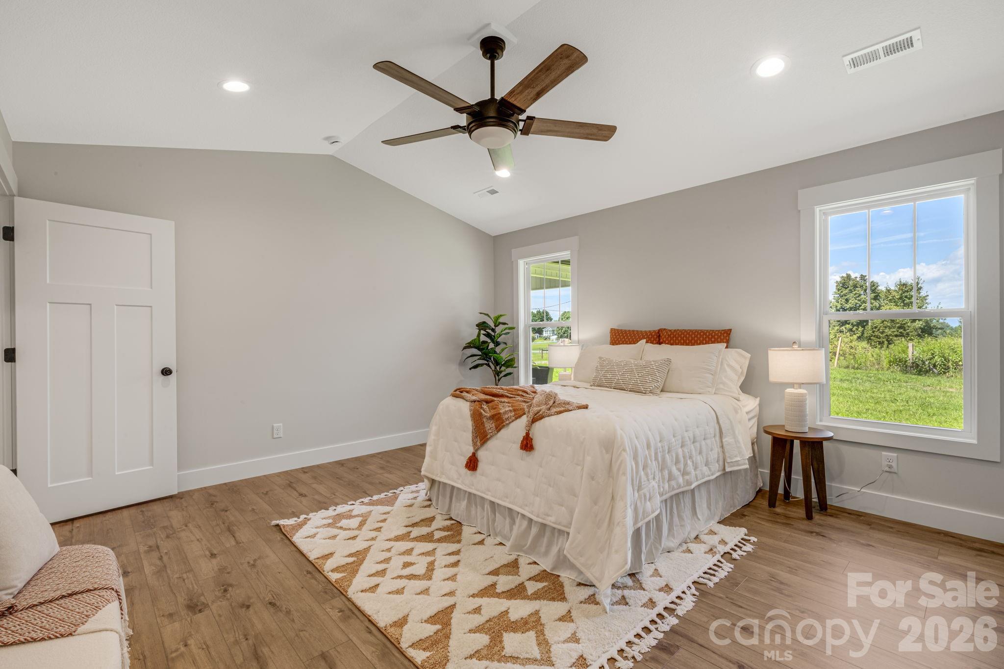 735 Jupiter Road Property Photo 25