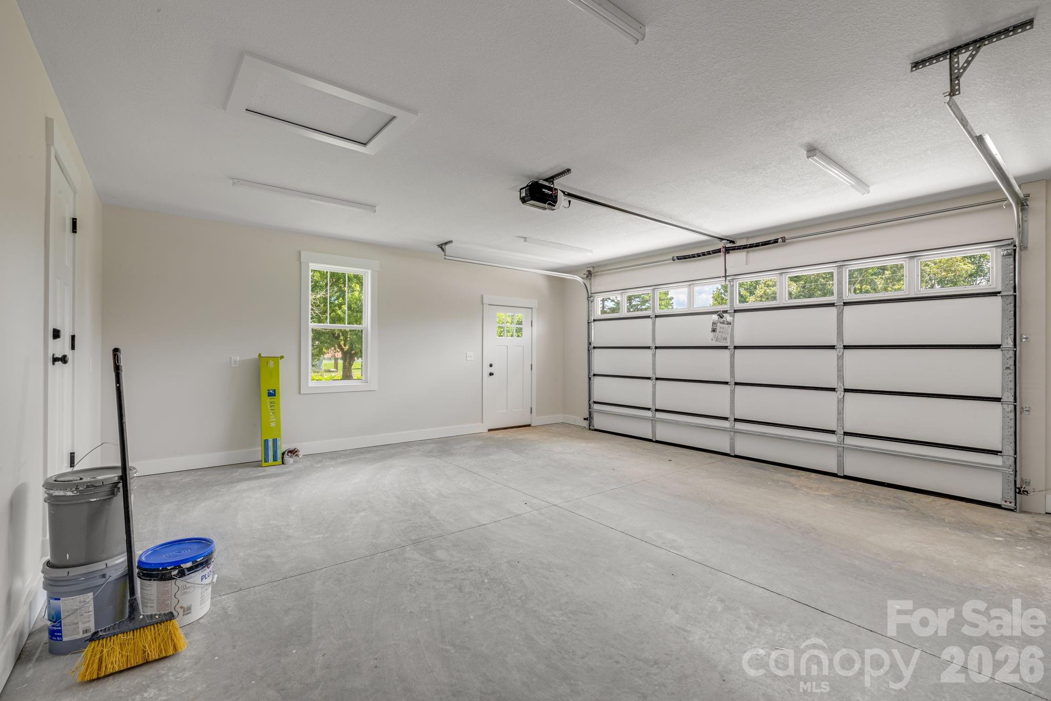 735 Jupiter Road Property Photo 37