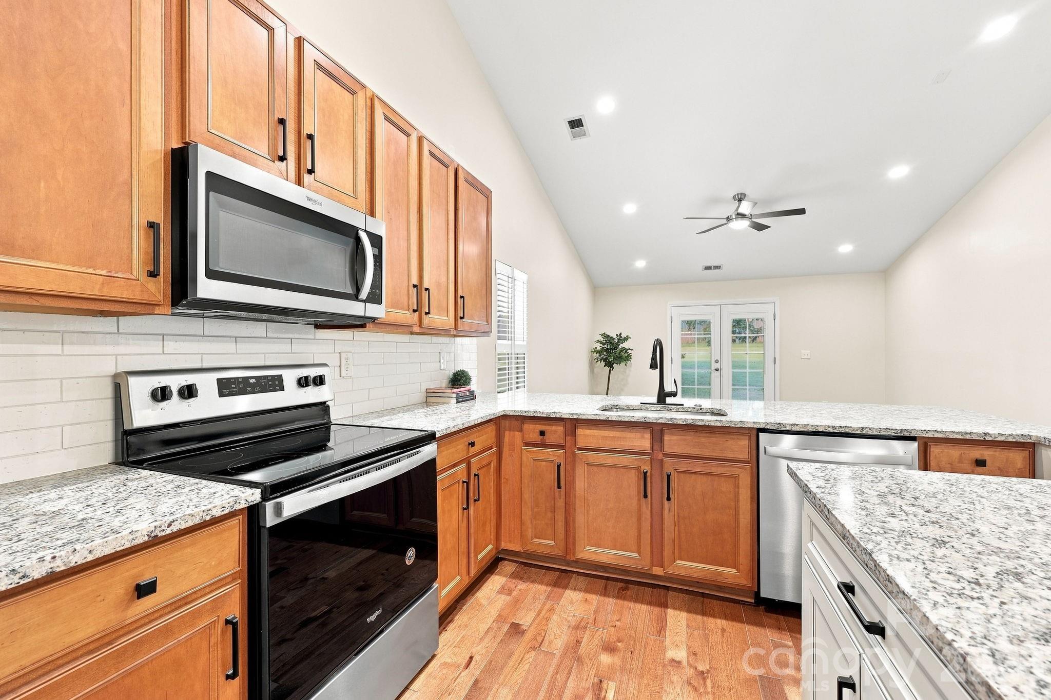 109 Washburn Range Drive Property Photo 8