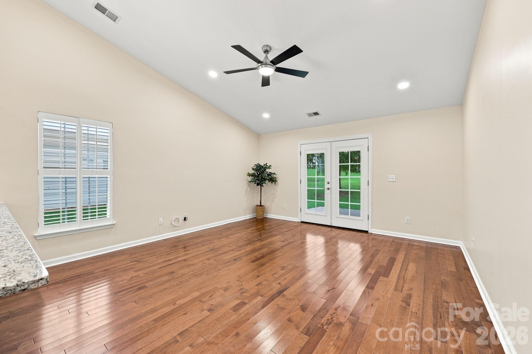 109 Washburn Range Drive Property Photo 15