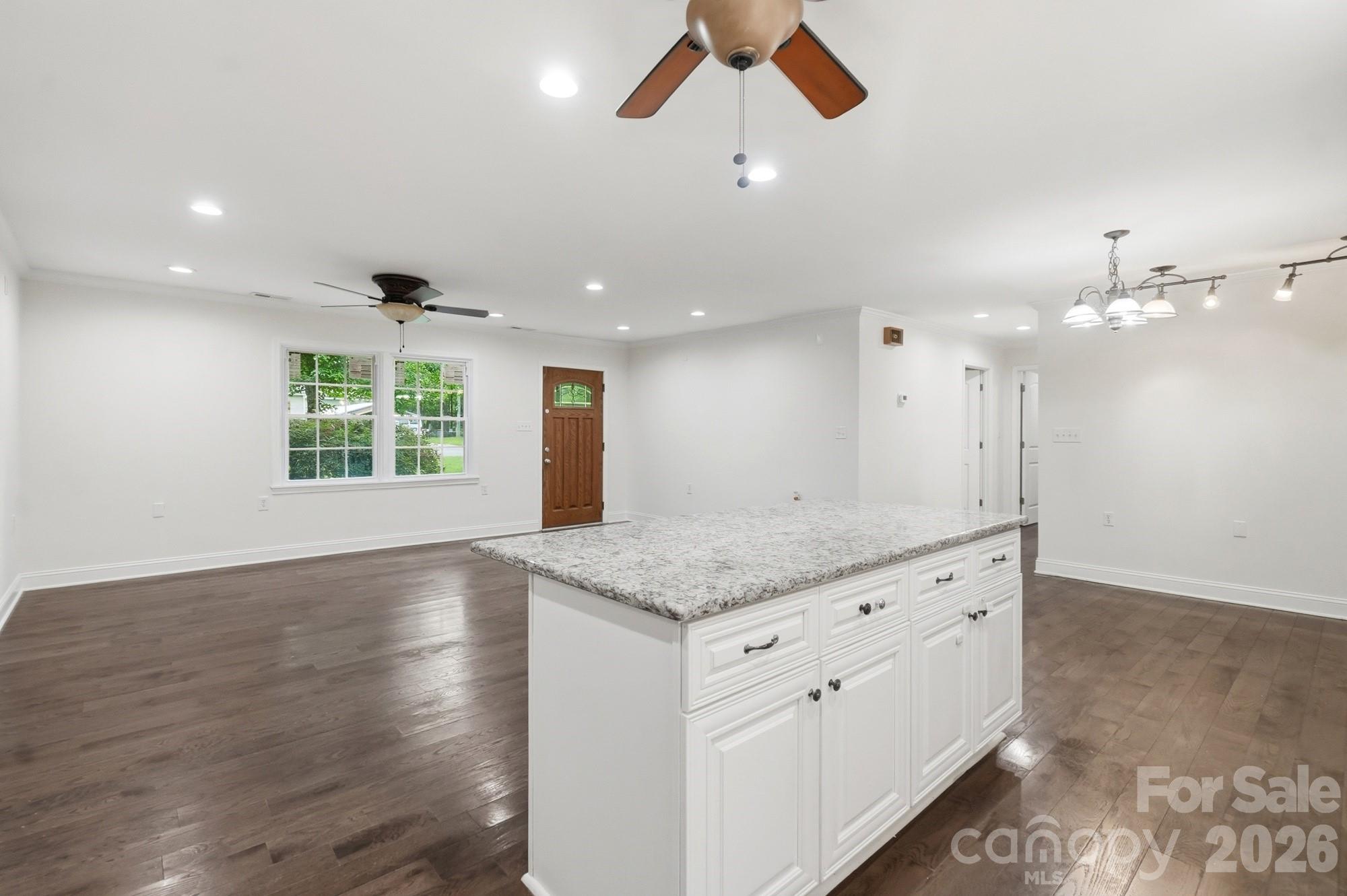 6081 Cambridge Drive Property Photo 13