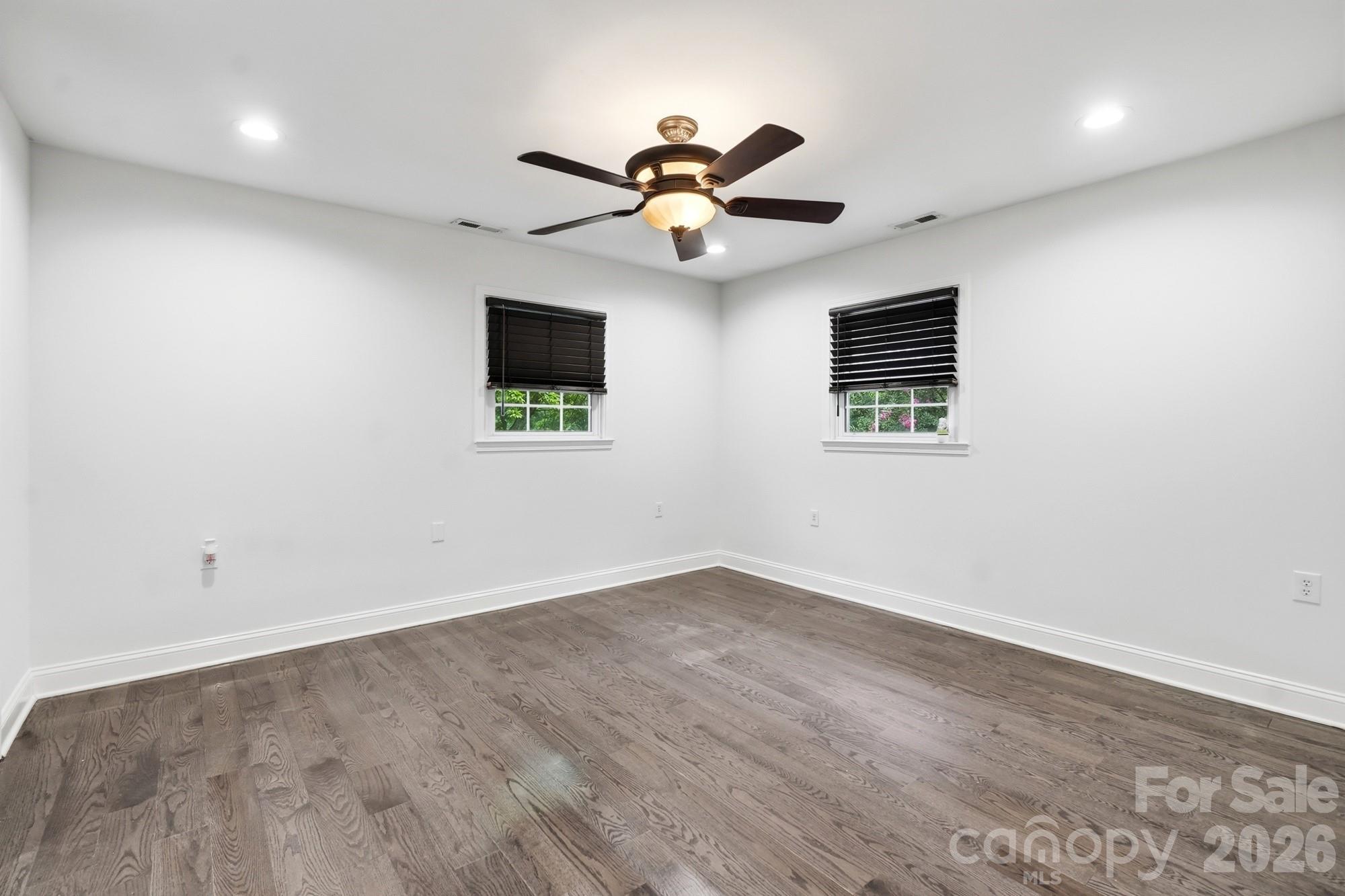 6081 Cambridge Drive Property Photo 16