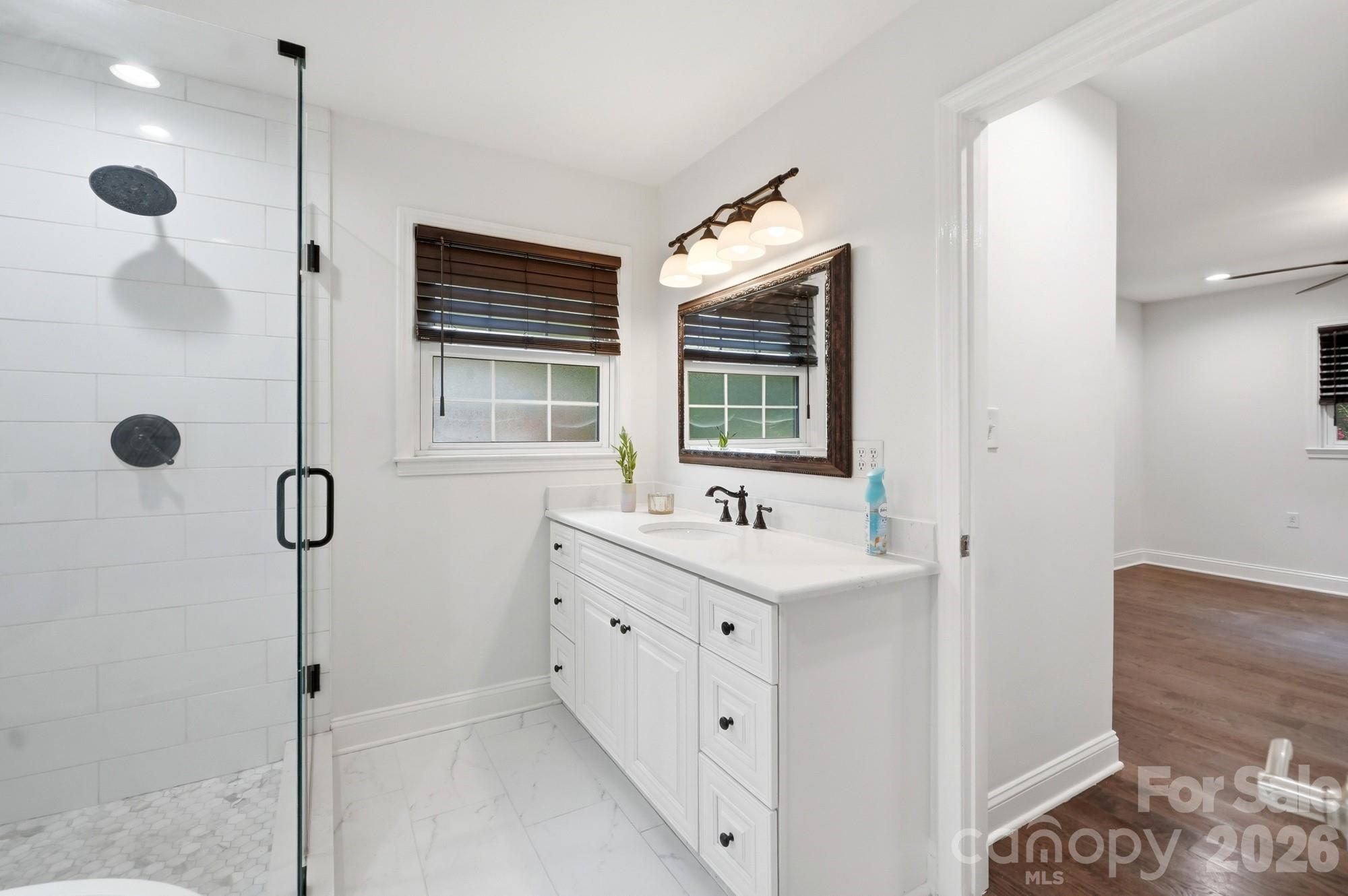6081 Cambridge Drive Property Photo 20