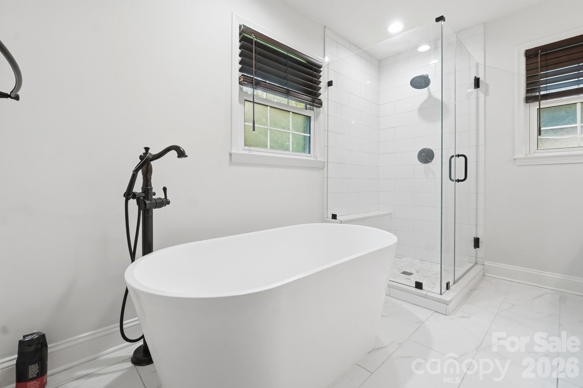 6081 Cambridge Drive Property Photo 21