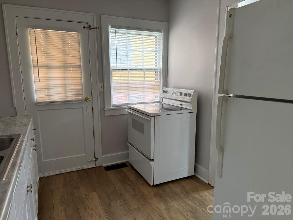 1008 Jackson Street Property Photo 4