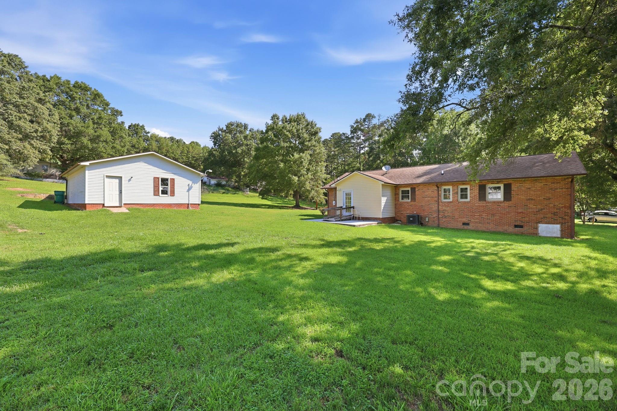 558 Snuggs Street Property Photo 8