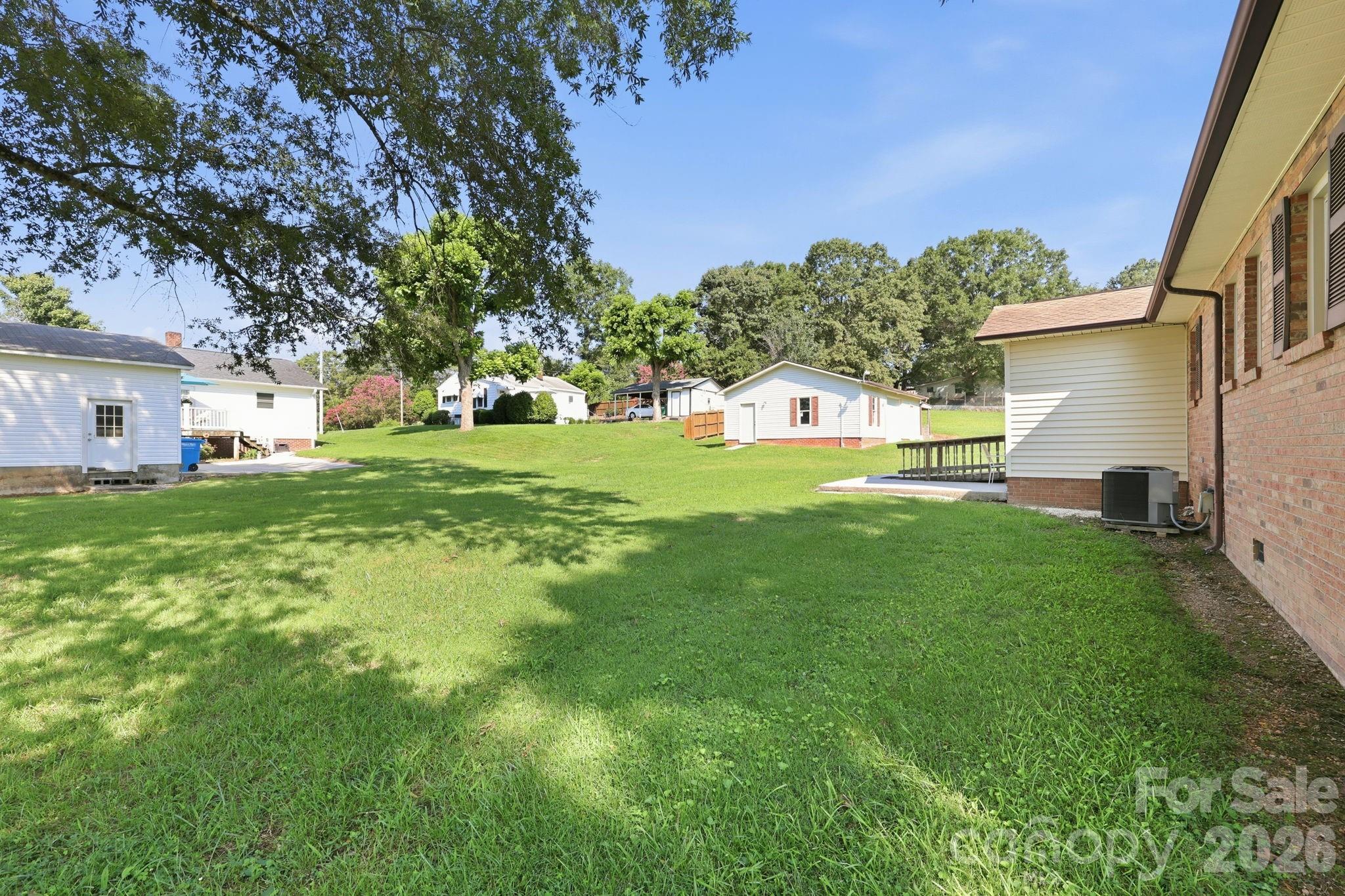 558 Snuggs Street Property Photo 9