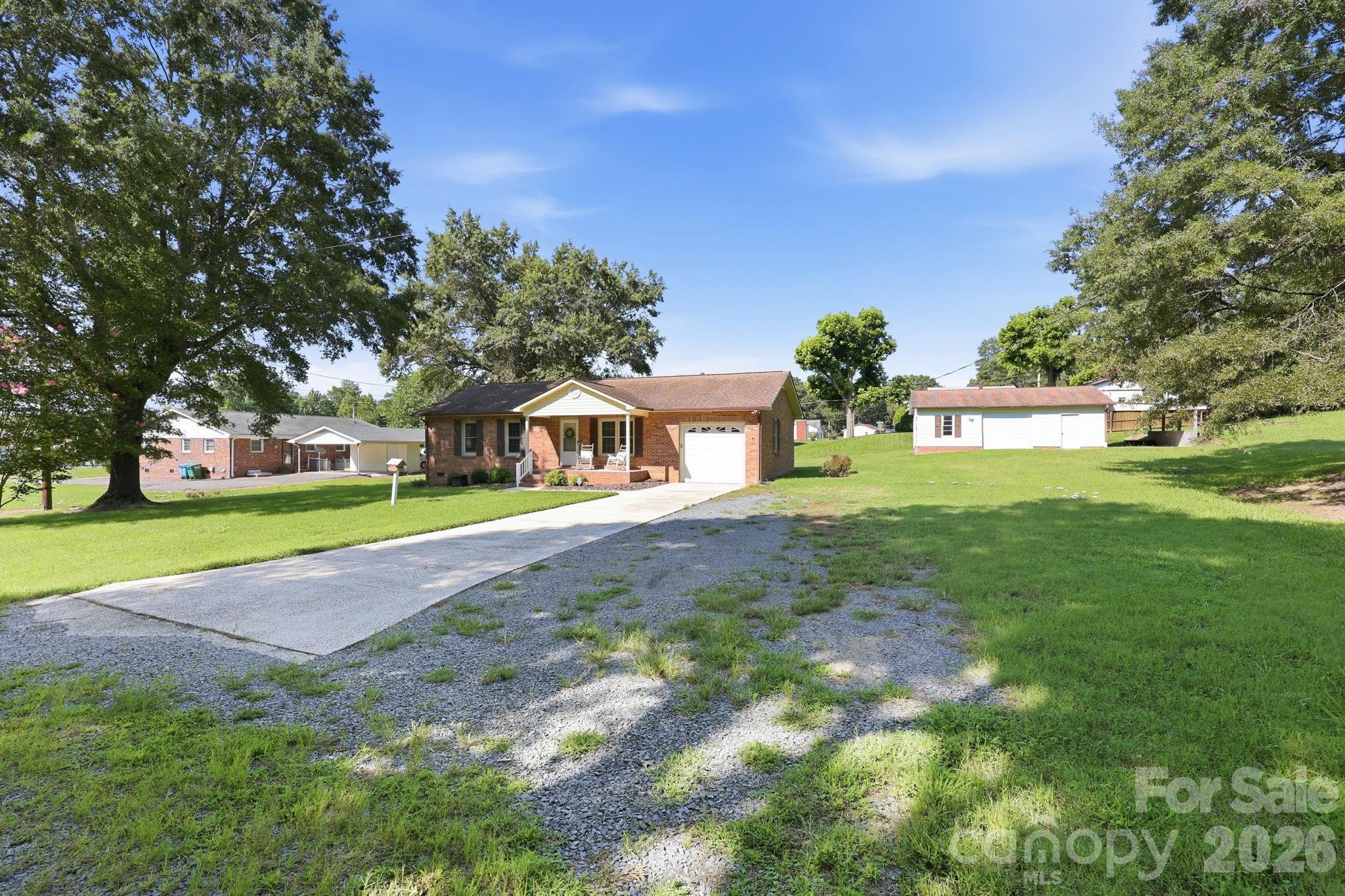 558 Snuggs Street Property Photo 11
