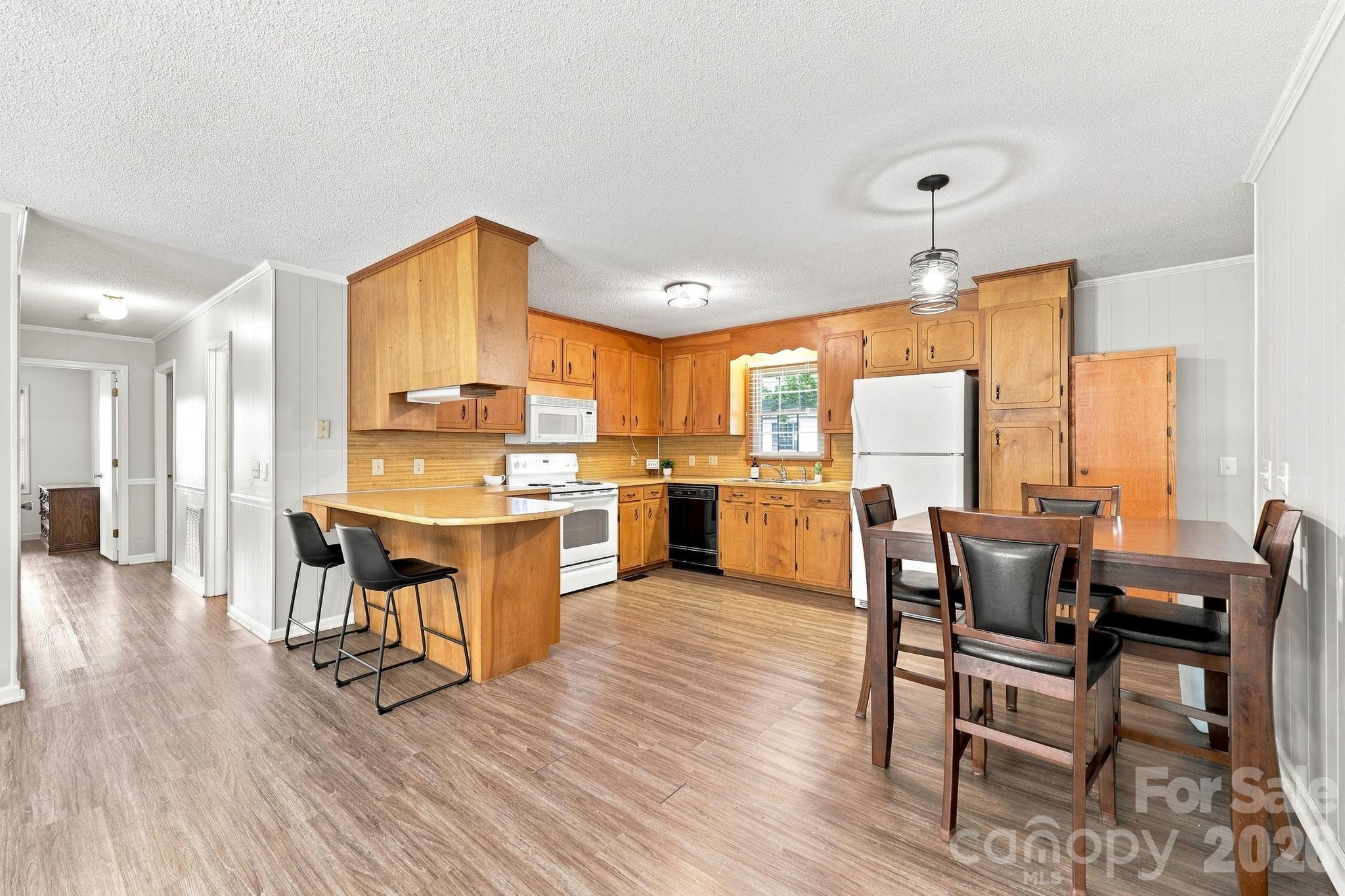 558 Snuggs Street Property Photo 18