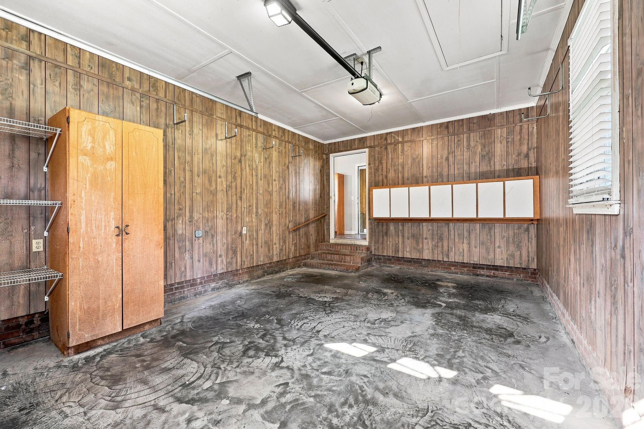 558 Snuggs Street Property Photo 37