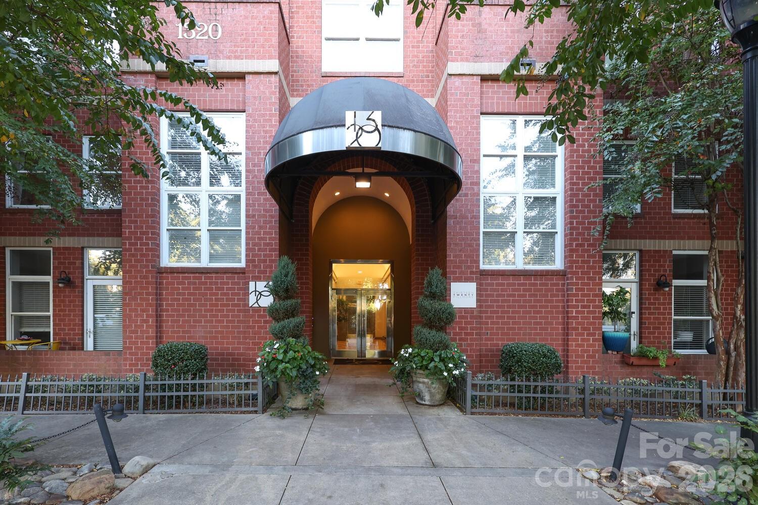 1320 Fillmore Avenue 305 Property Photo 1