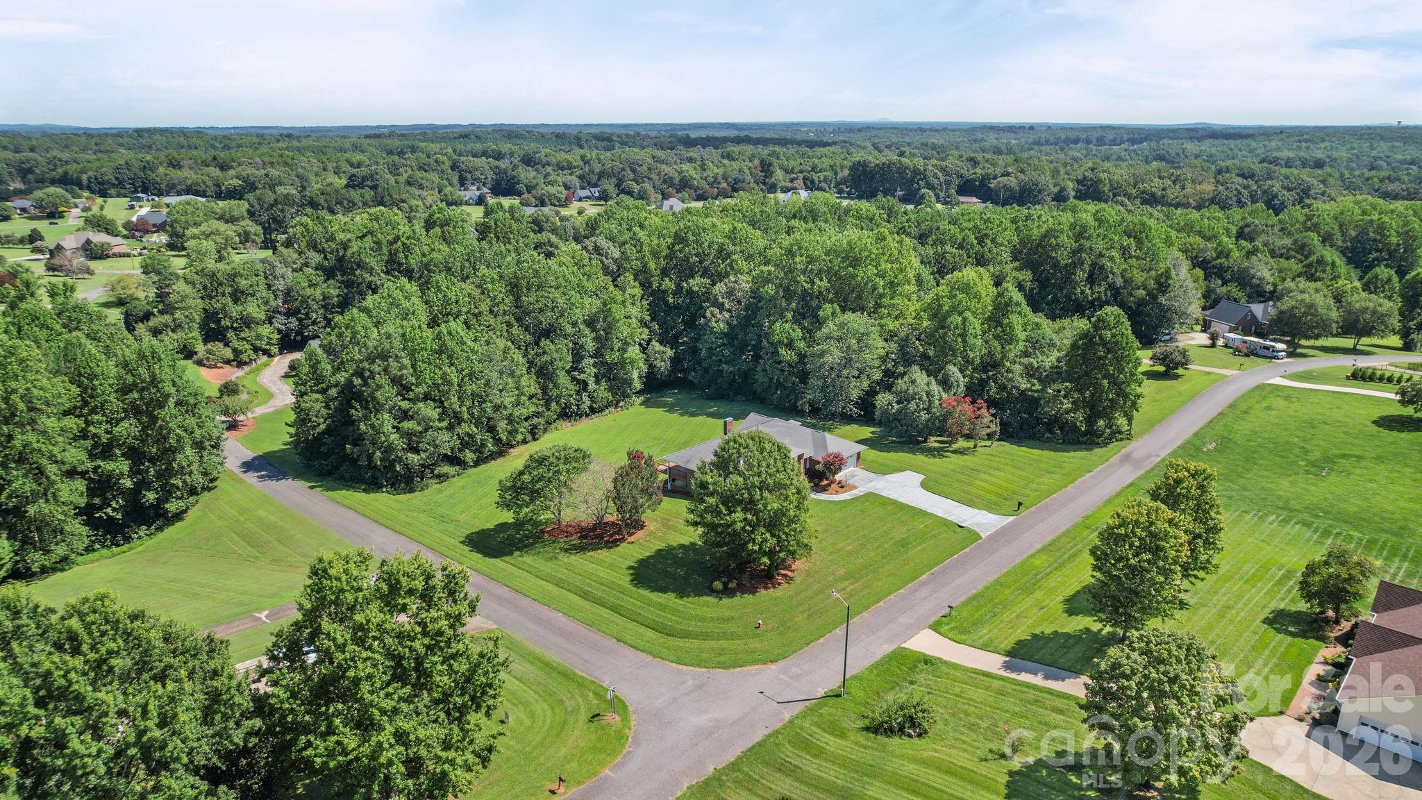 3008 Eaker Drive Property Photo 4