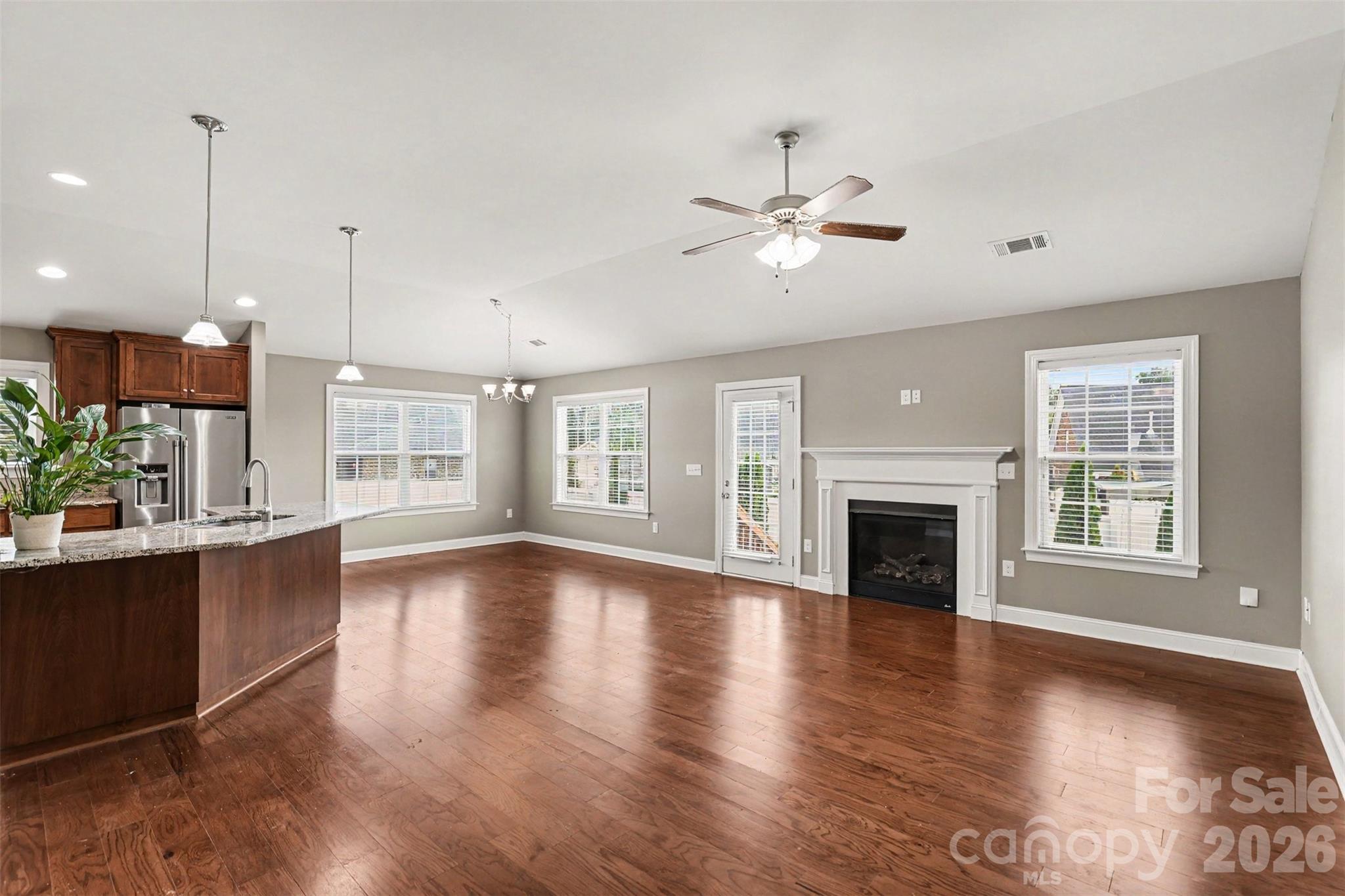 3552 Brickwood Circle Property Photo 2